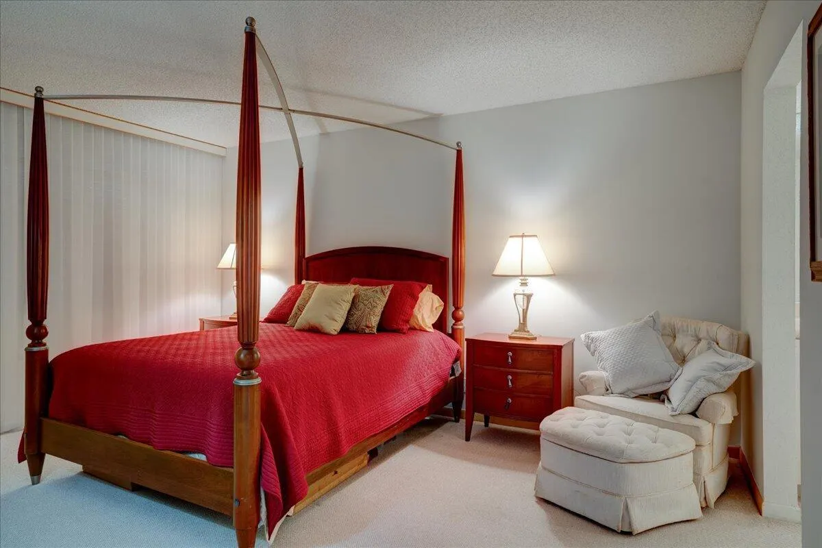 921 Gardenia Drive, #370