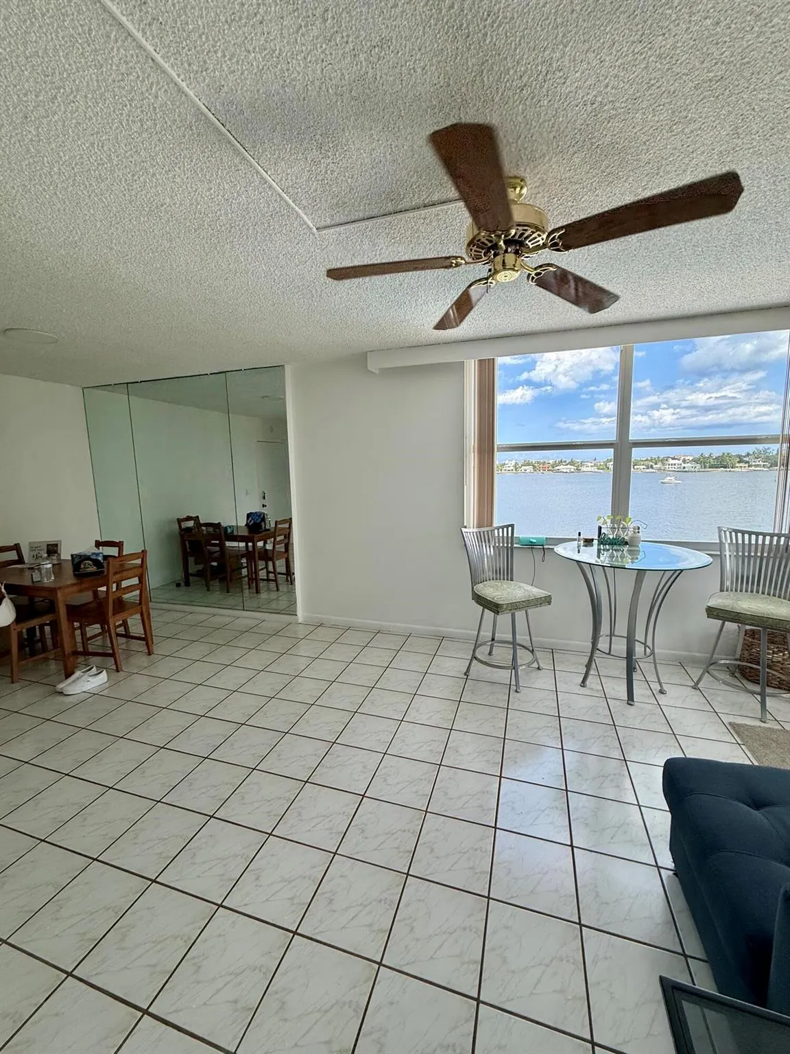 301 Croton Avenue, #305