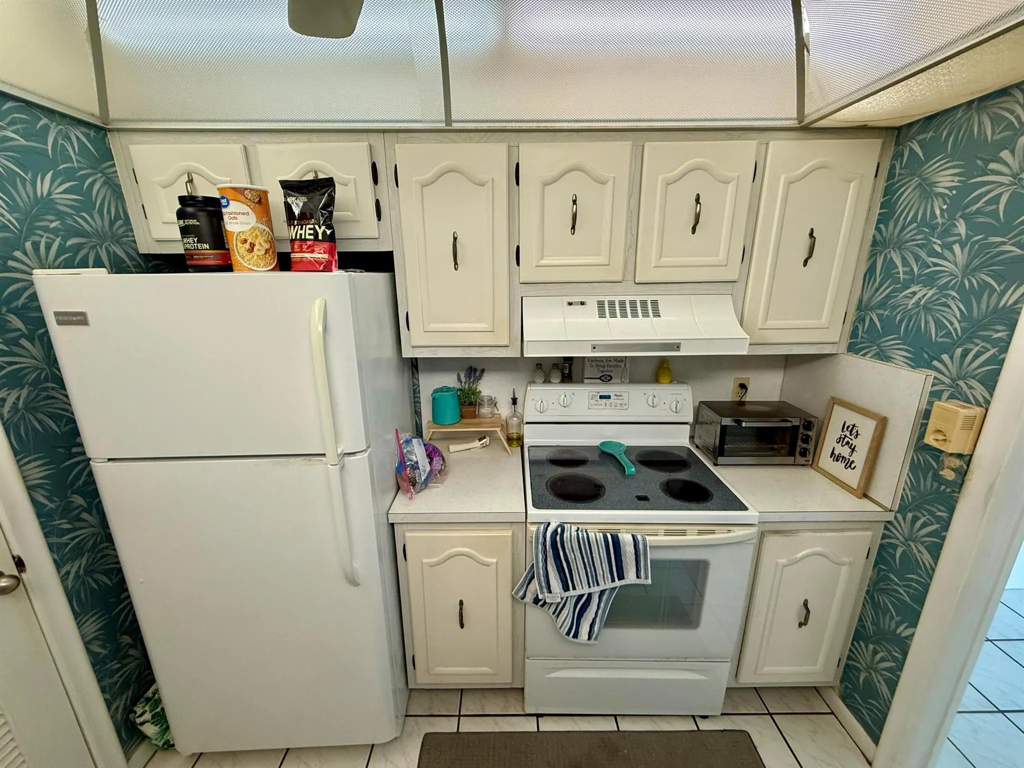301 Croton Avenue, #305