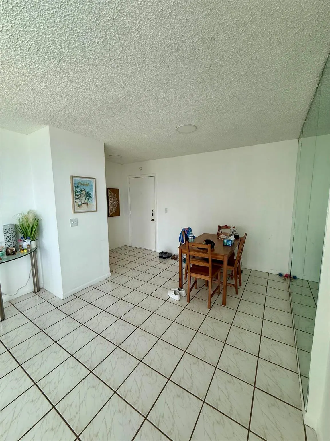 301 Croton Avenue, #305