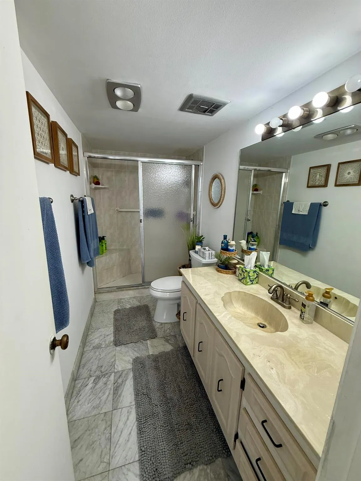 301 Croton Avenue, #305