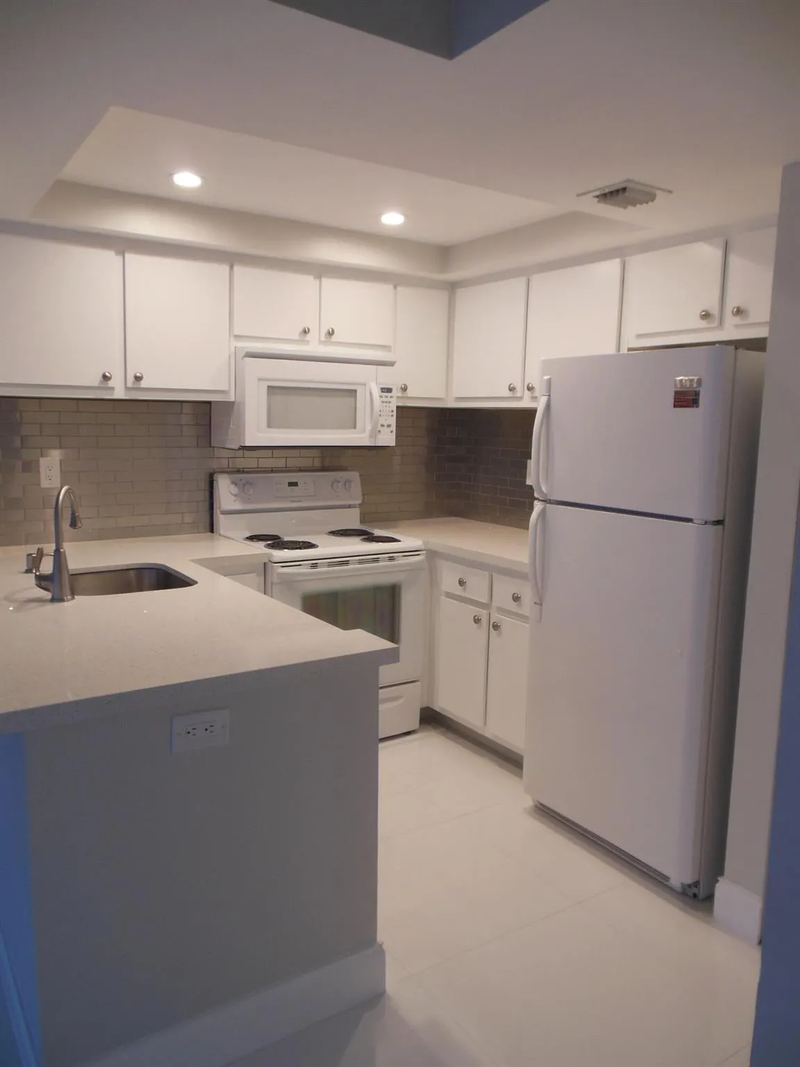 728 Executive Center Drive, #31