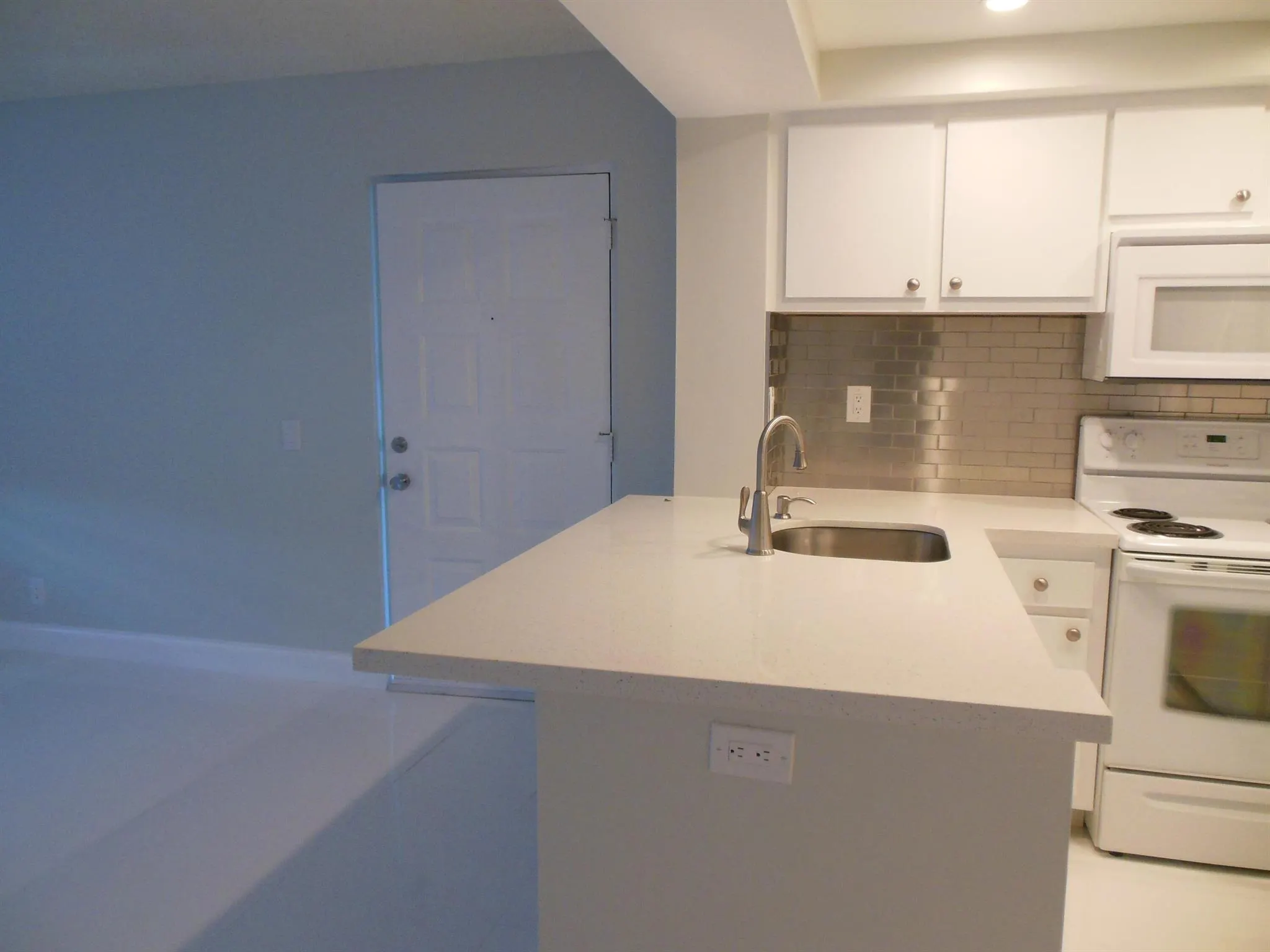 728 Executive Center Drive, #31