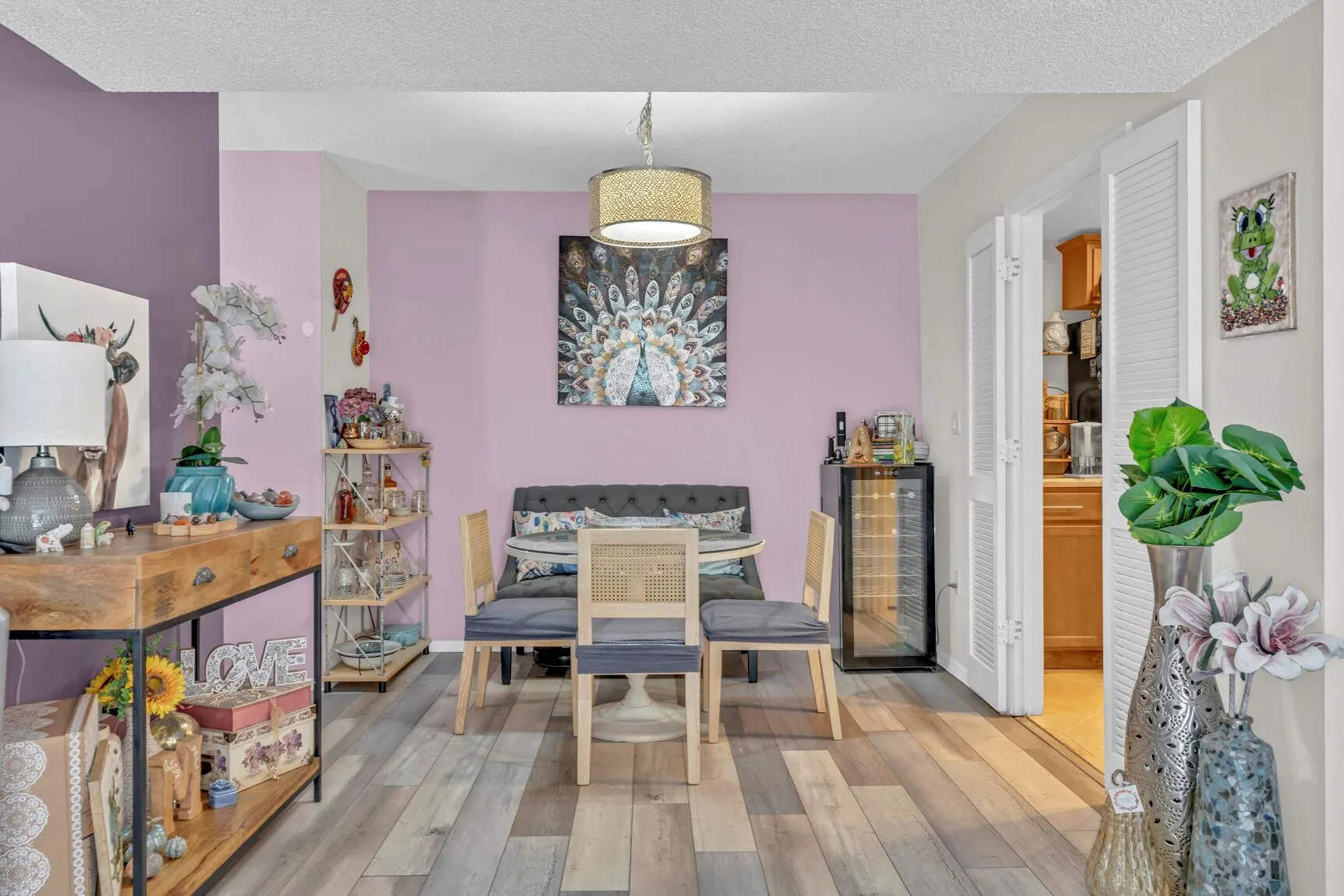 4166 Inverrary Drive, #304
