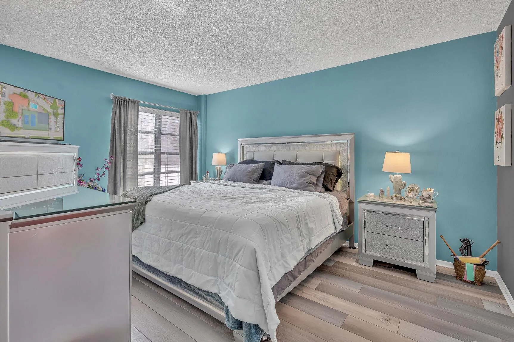 4166 Inverrary Drive, #304