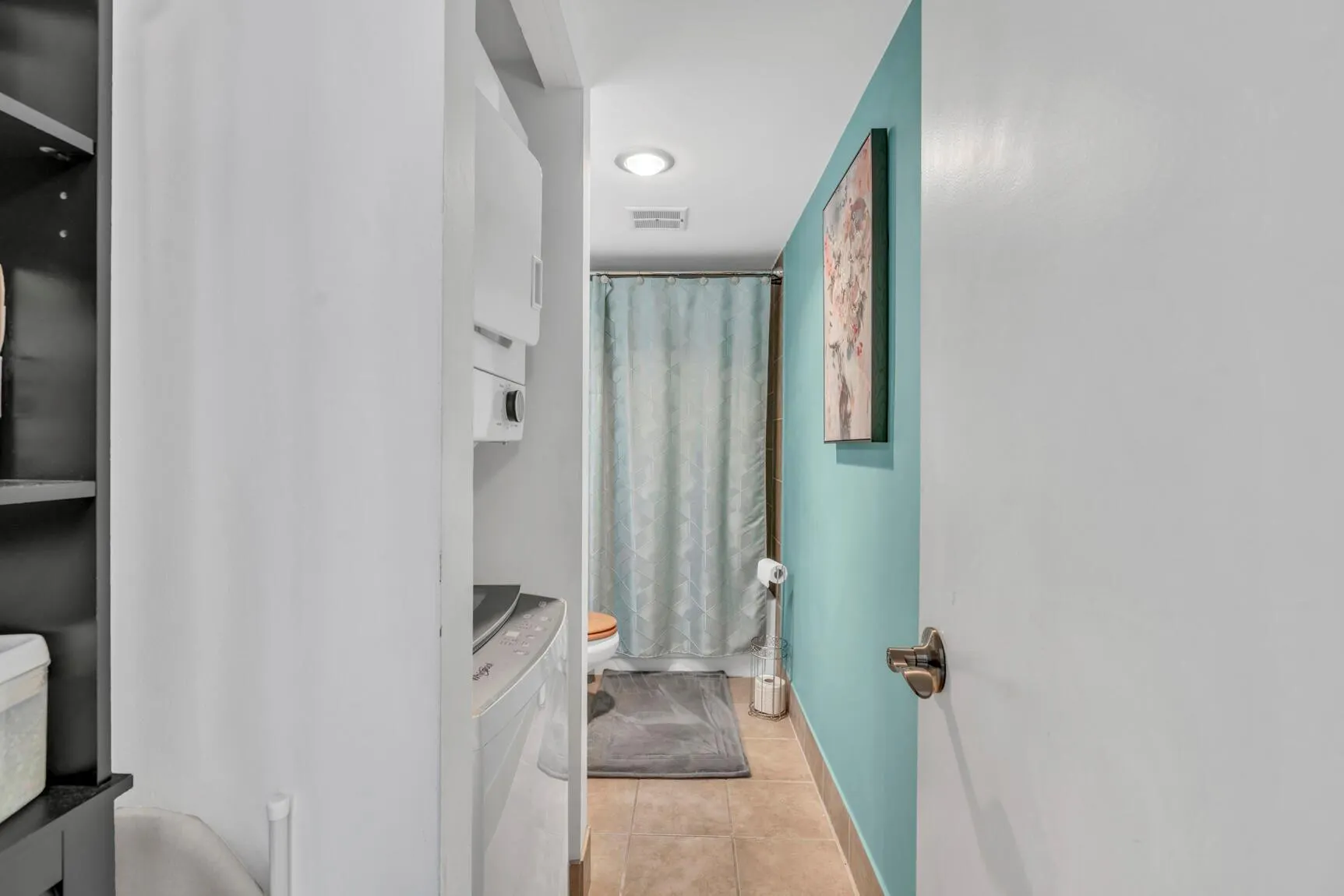 4166 Inverrary Drive, #304