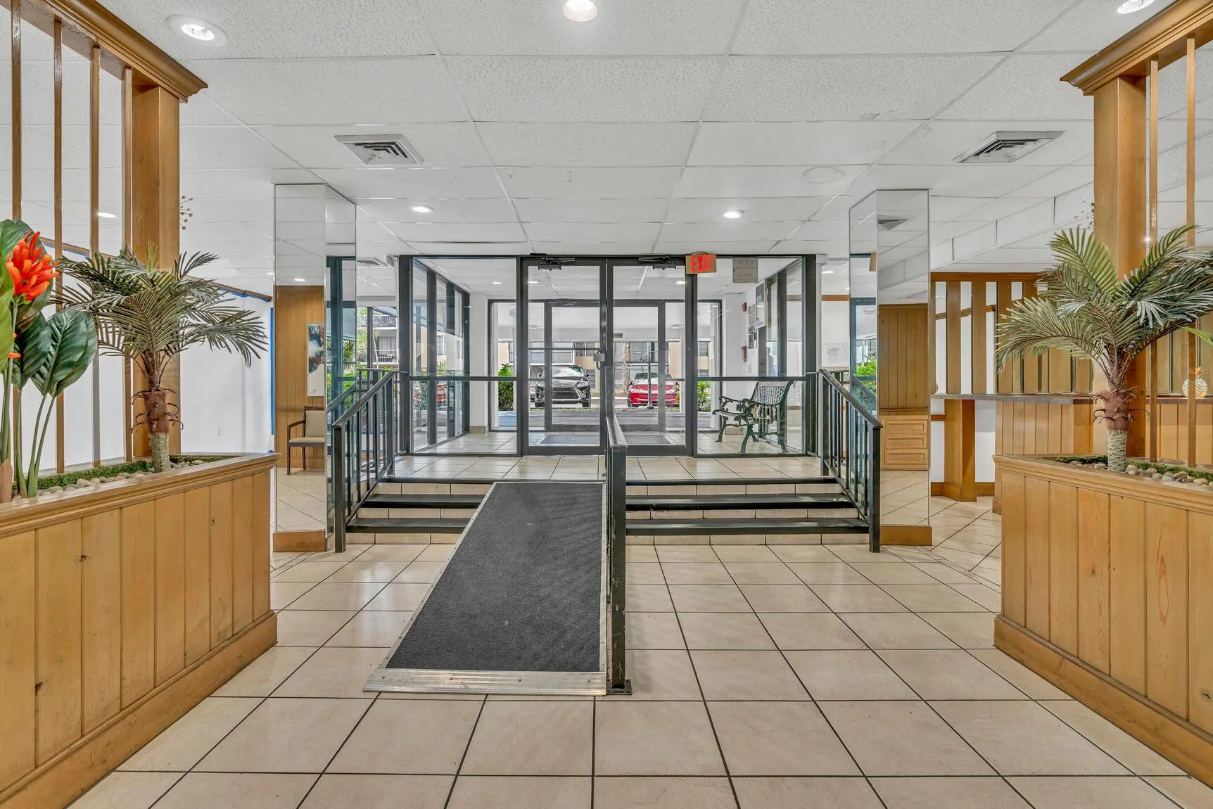 4166 Inverrary Drive, #304