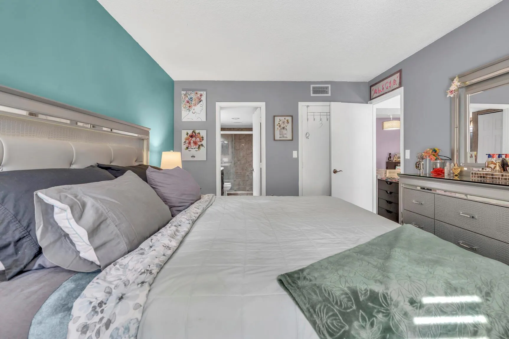 4166 Inverrary Drive, #304