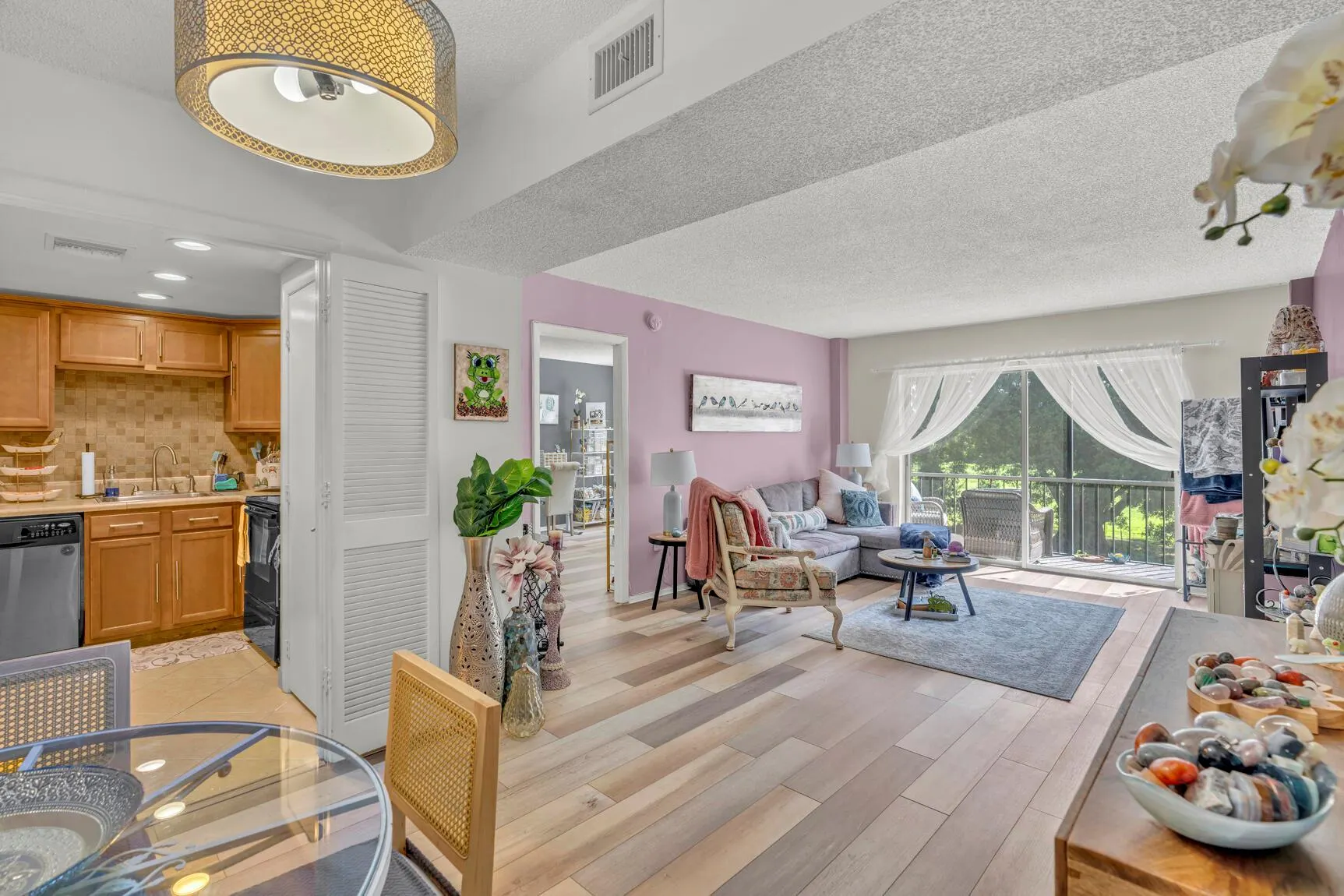 4166 Inverrary Drive, #304