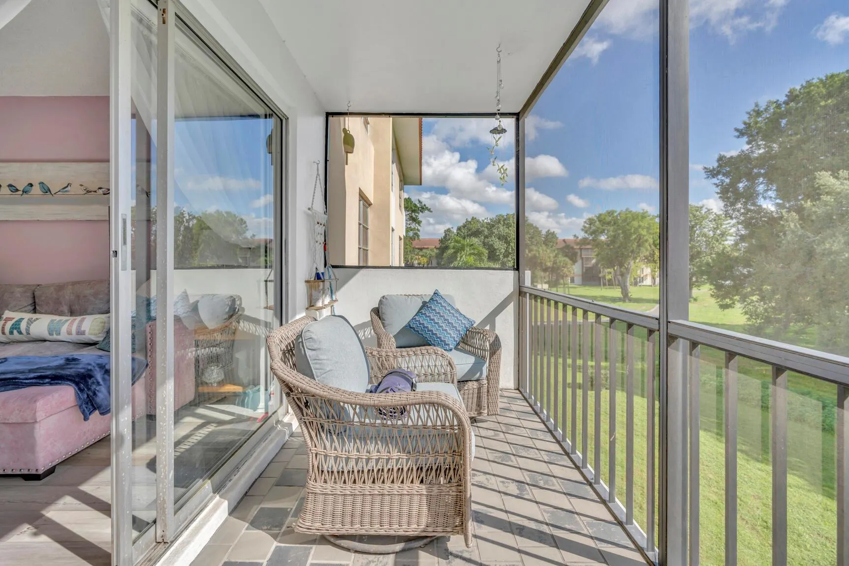 4166 Inverrary Drive, #304