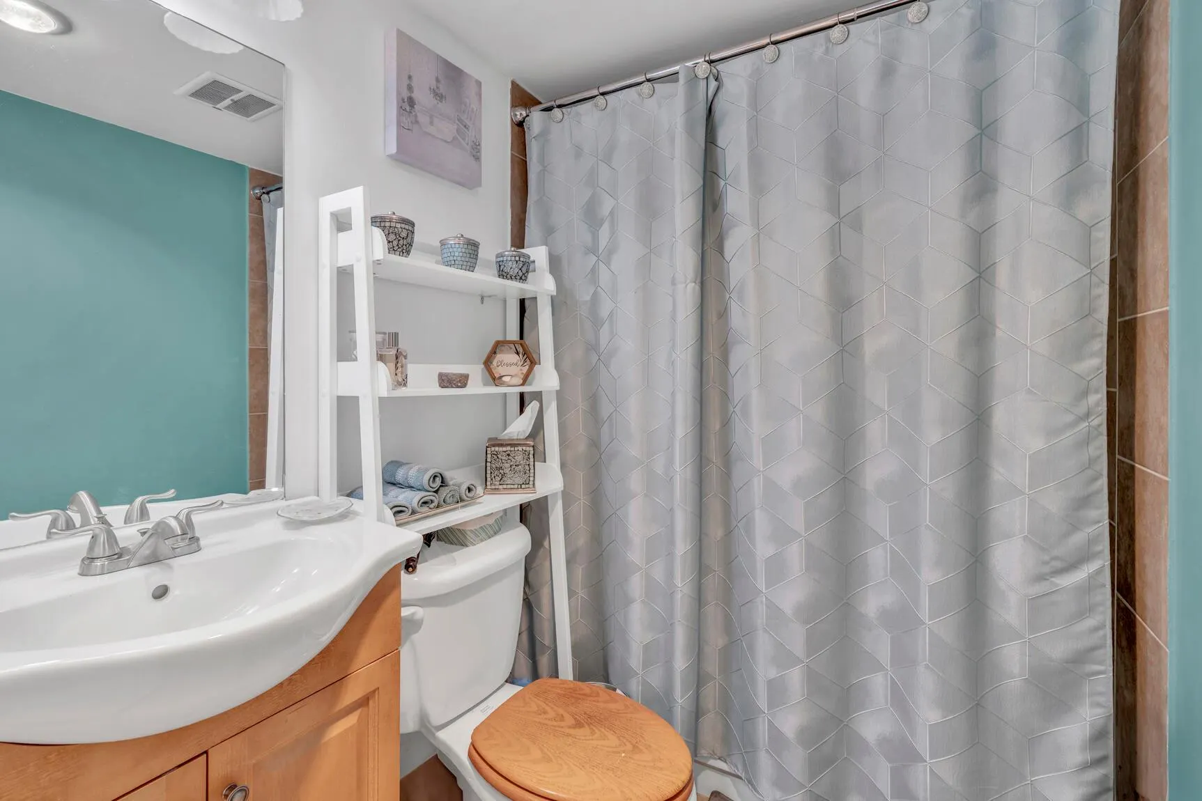 4166 Inverrary Drive, #304