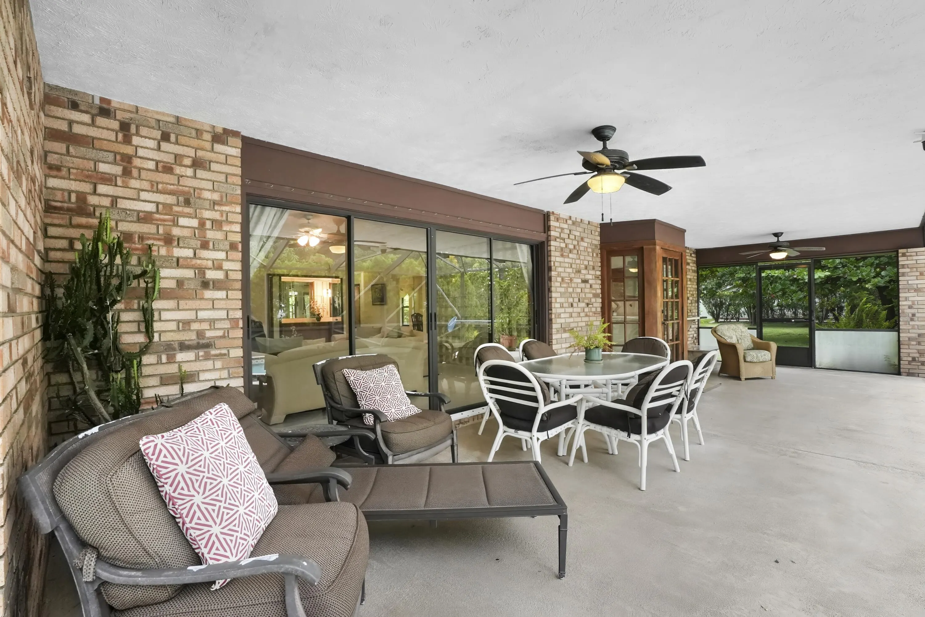 472 SE Majestic Terrace