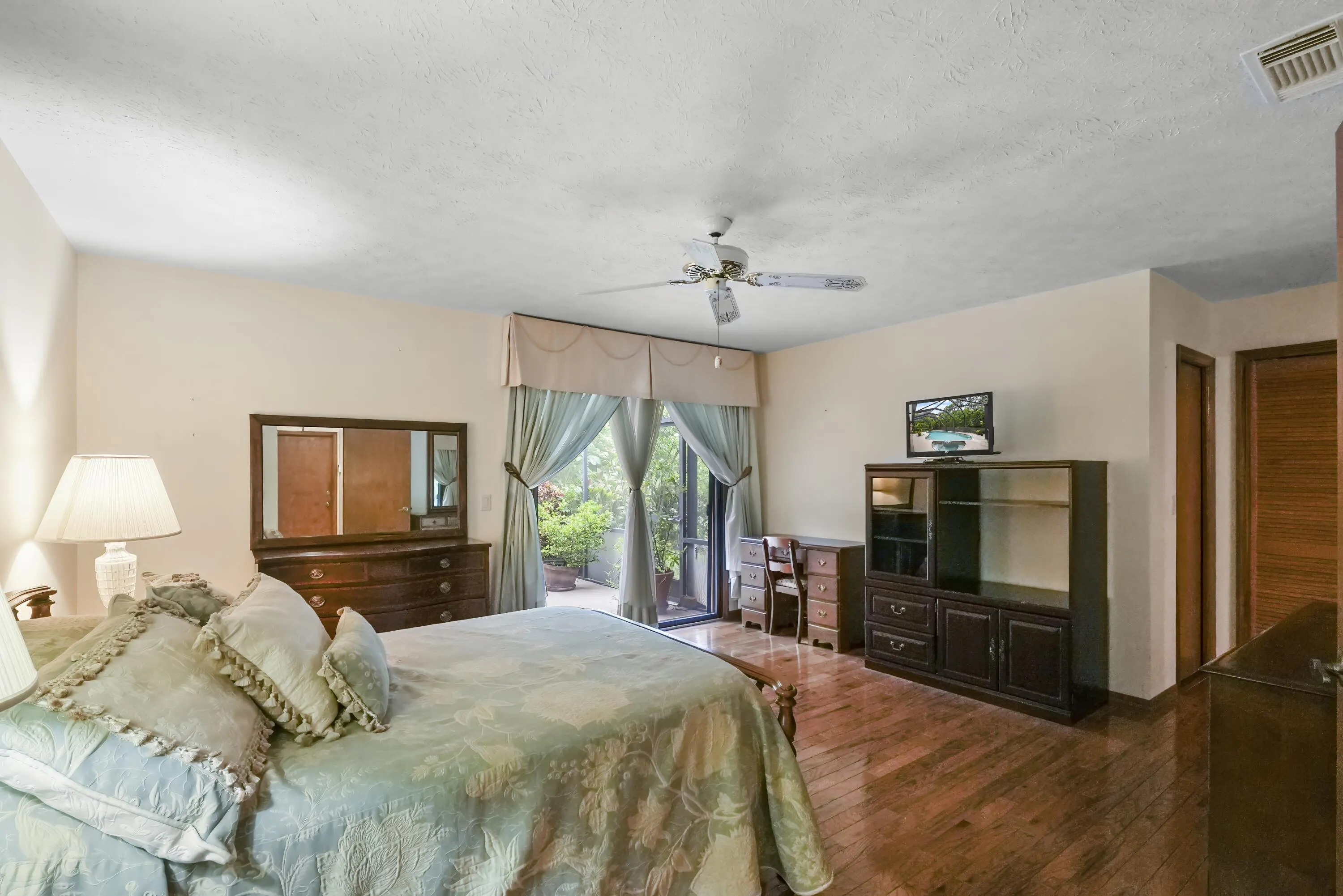 472 SE Majestic Terrace