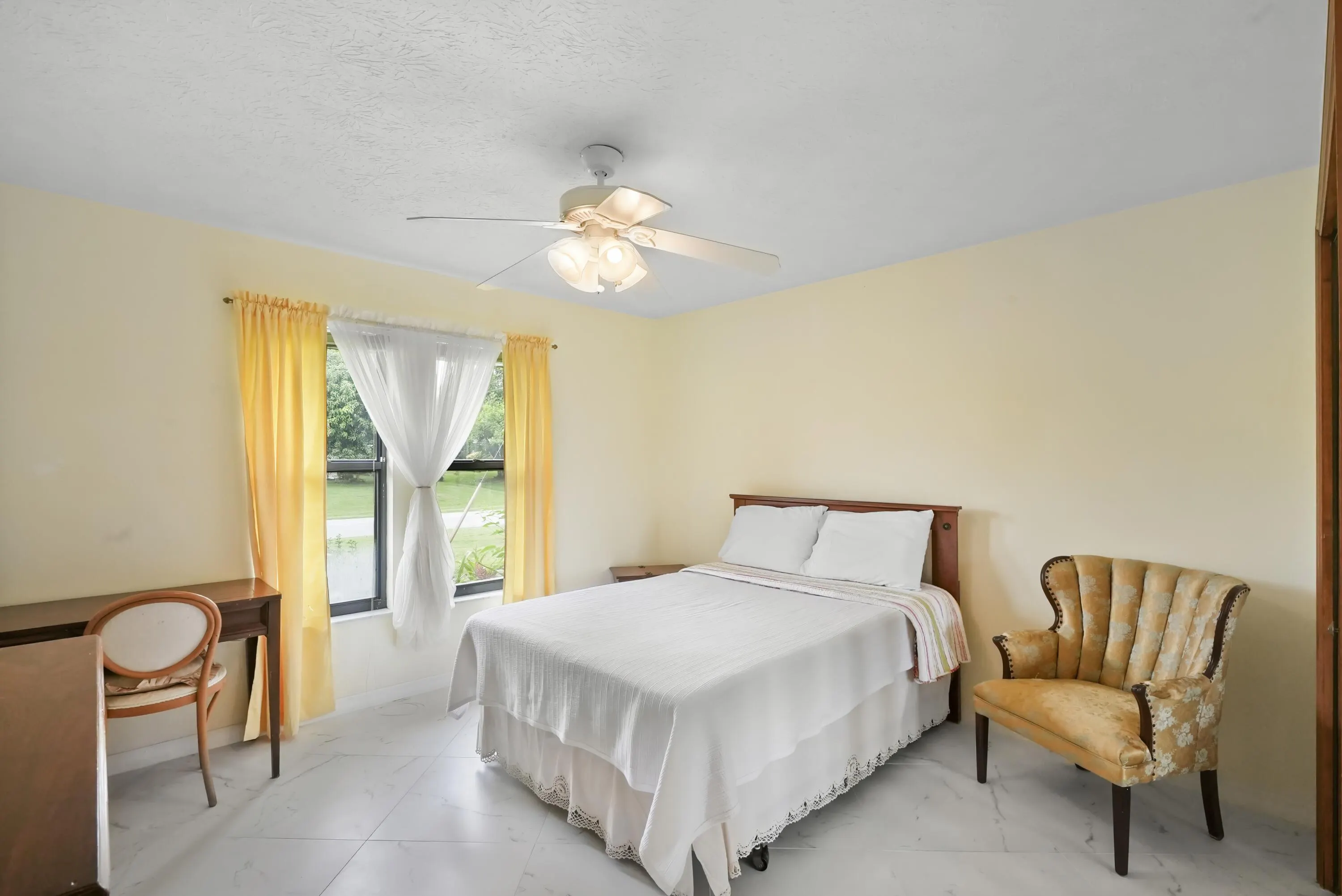 472 SE Majestic Terrace