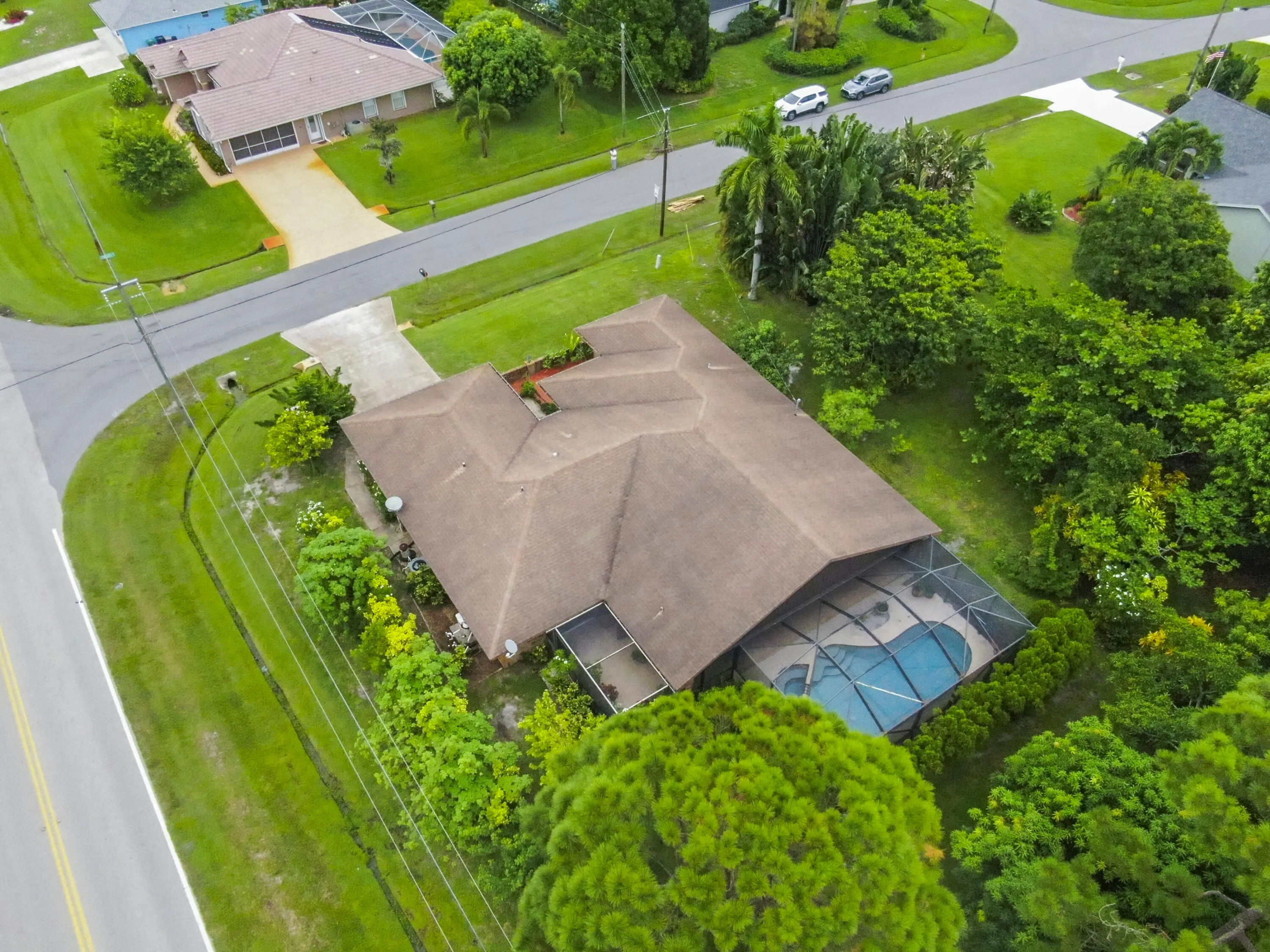 472 SE Majestic Terrace