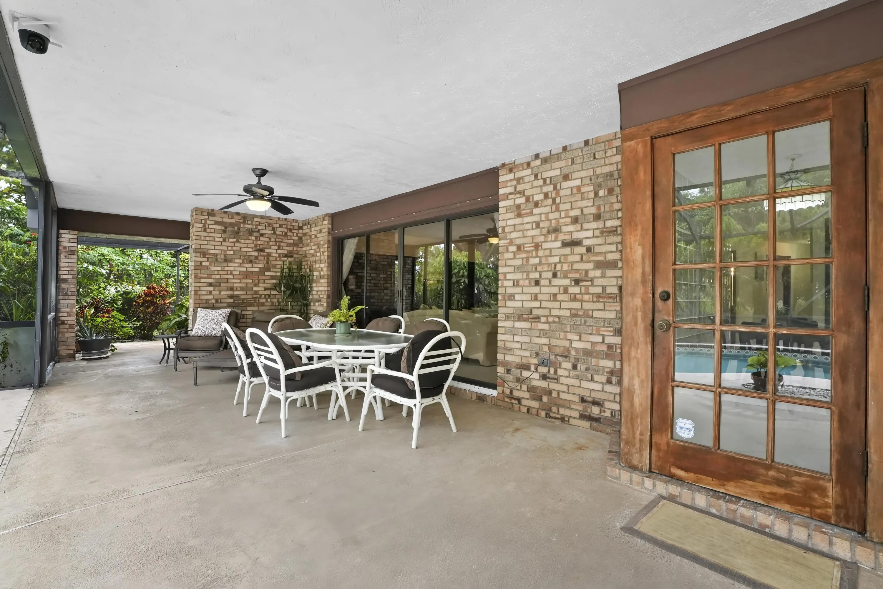 472 SE Majestic Terrace