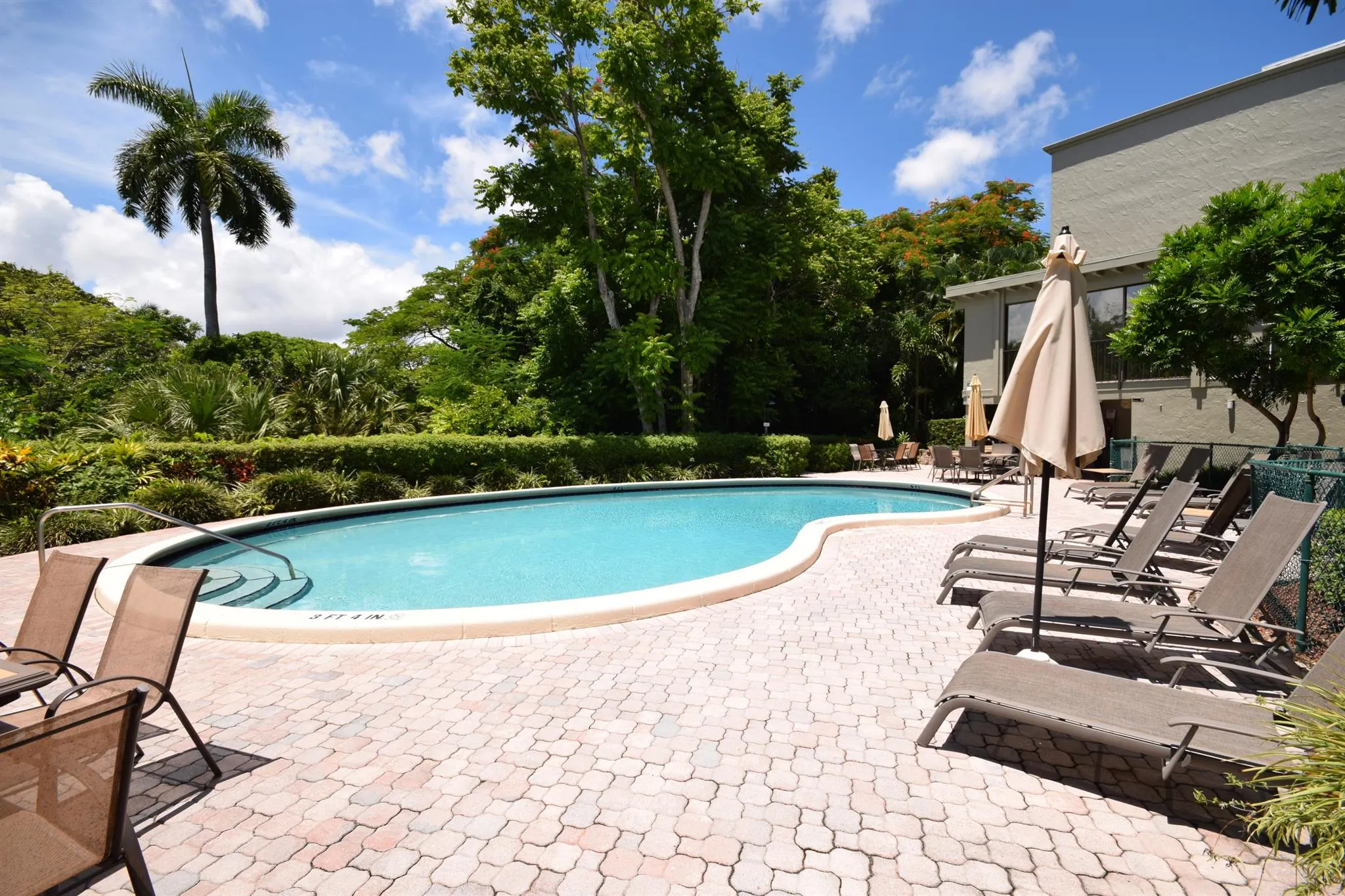 501 SW 11th Place, #204