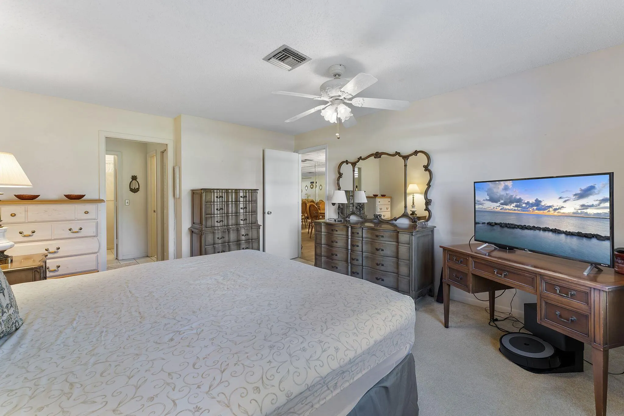 1050 Citrus, #202