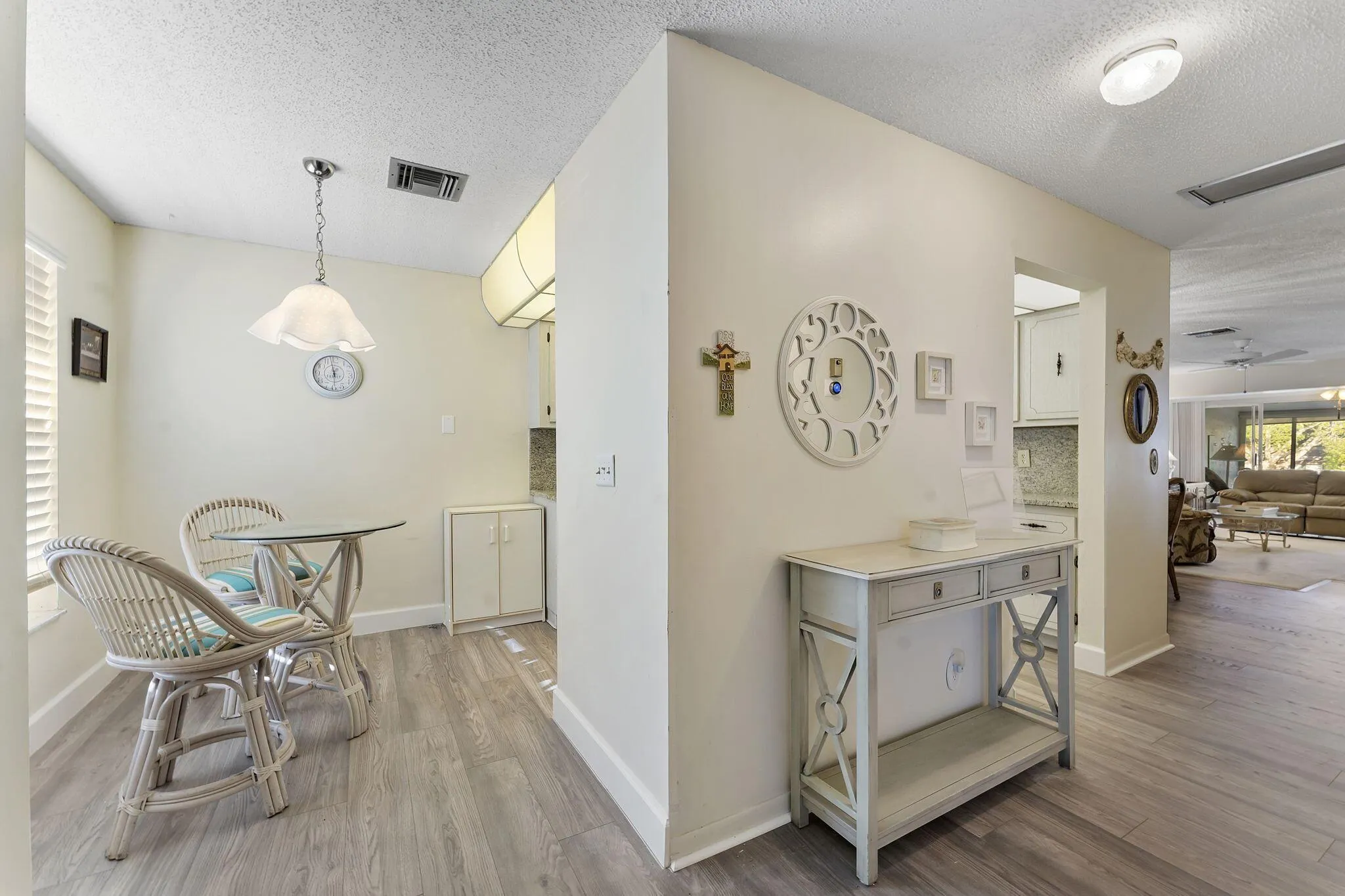 1050 Citrus, #202