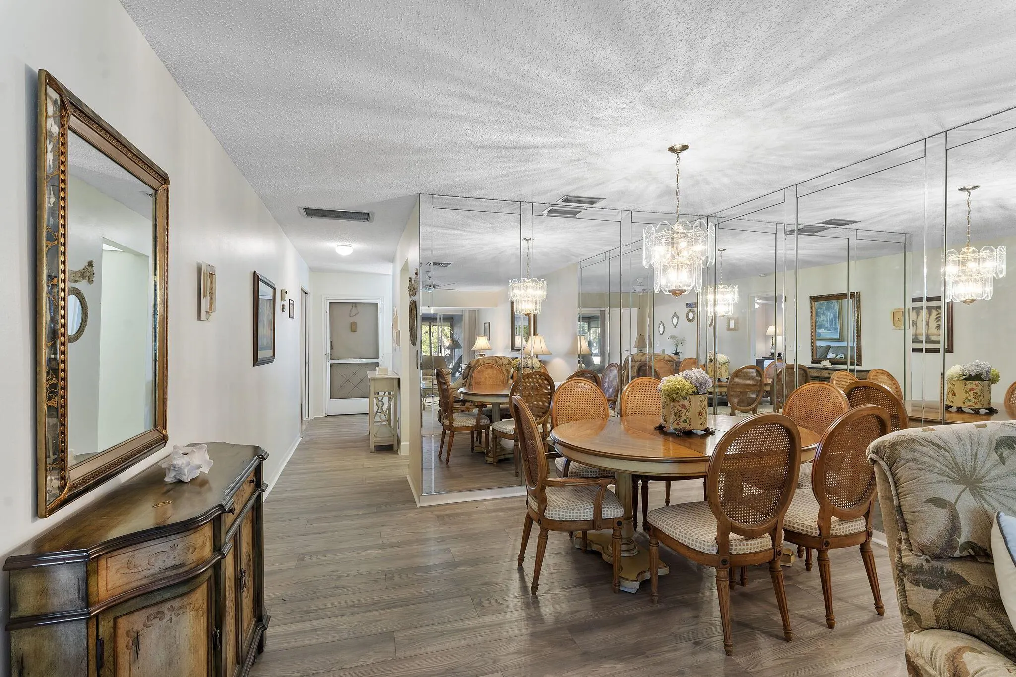 1050 Citrus, #202