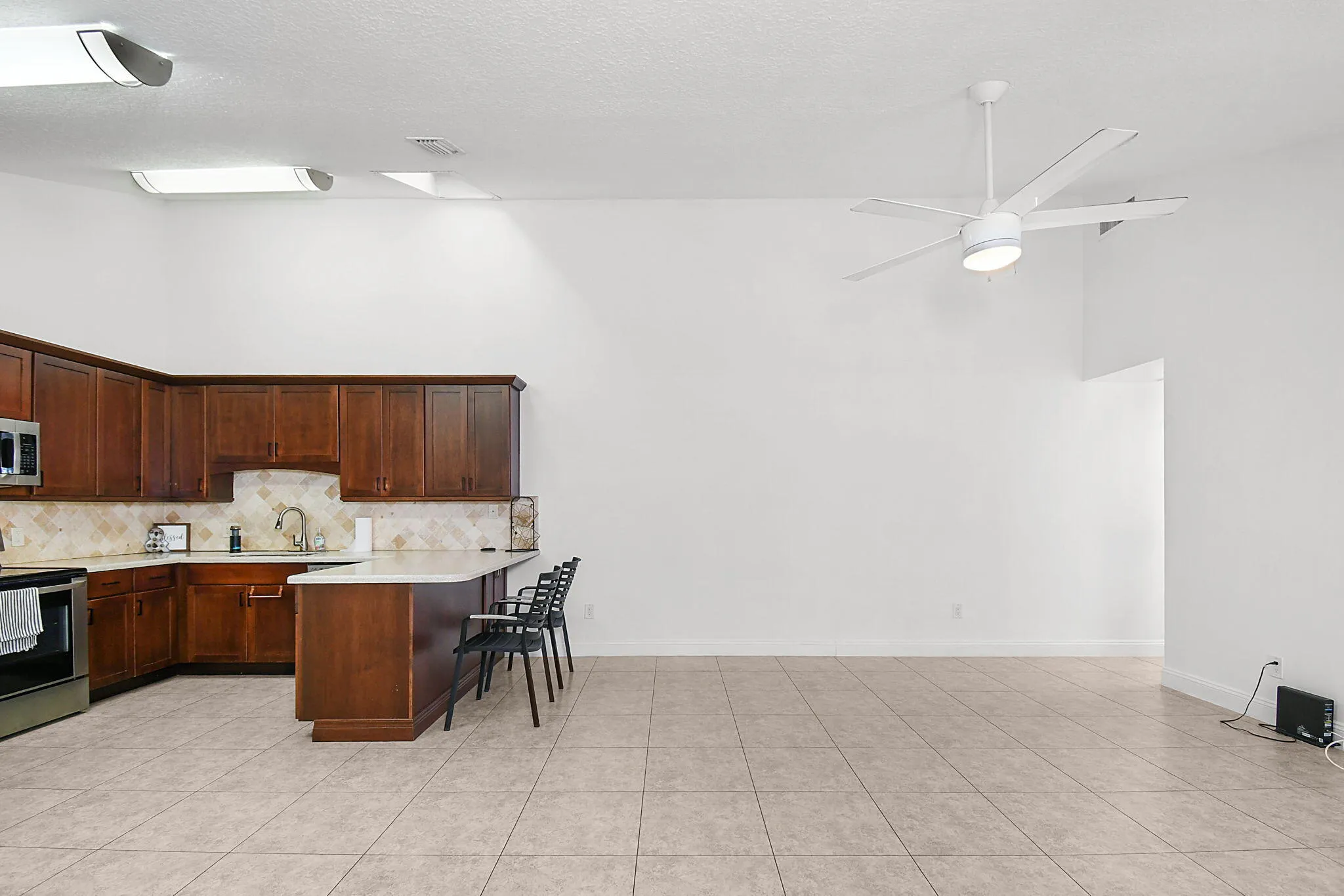 5805 Golden Eagle Circle