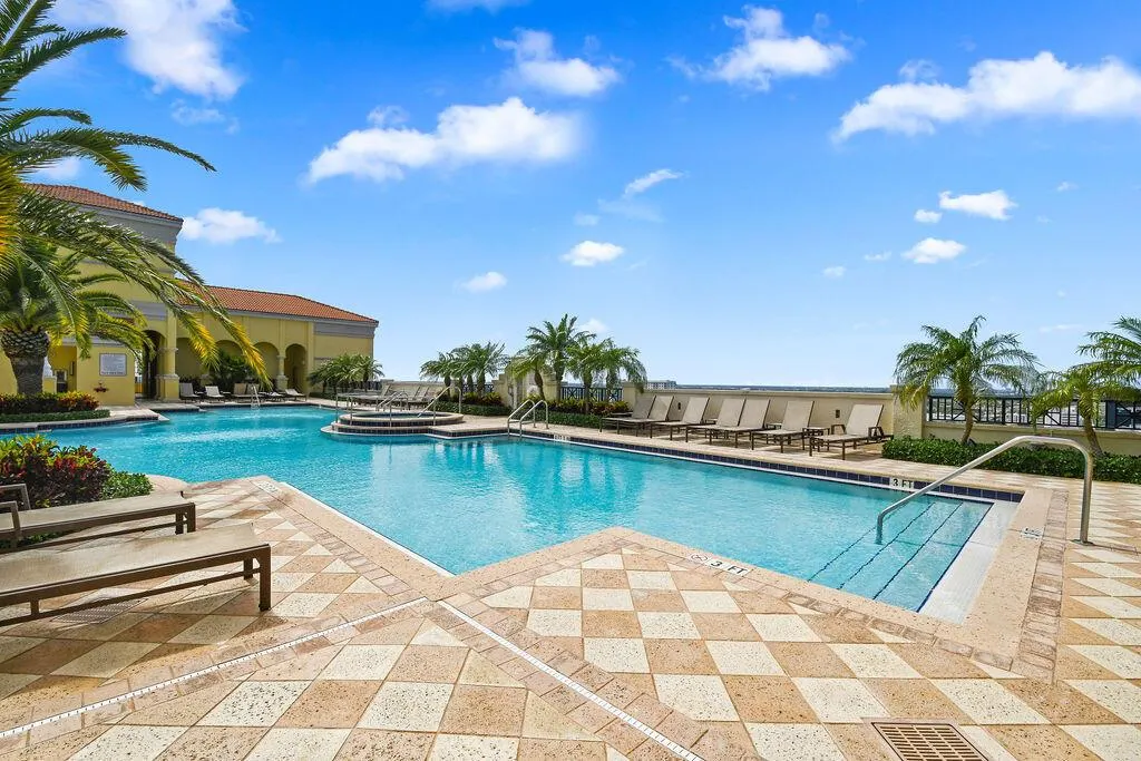 701 S Olive Avenue S, #1413