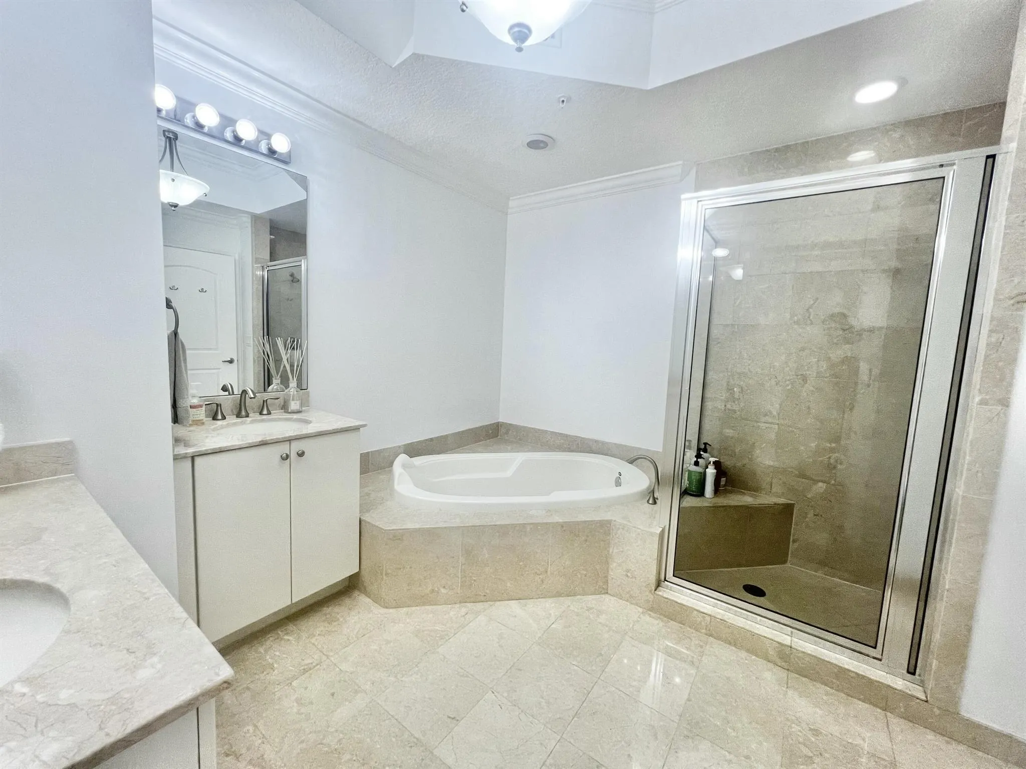 701 S Olive Avenue S, #1413