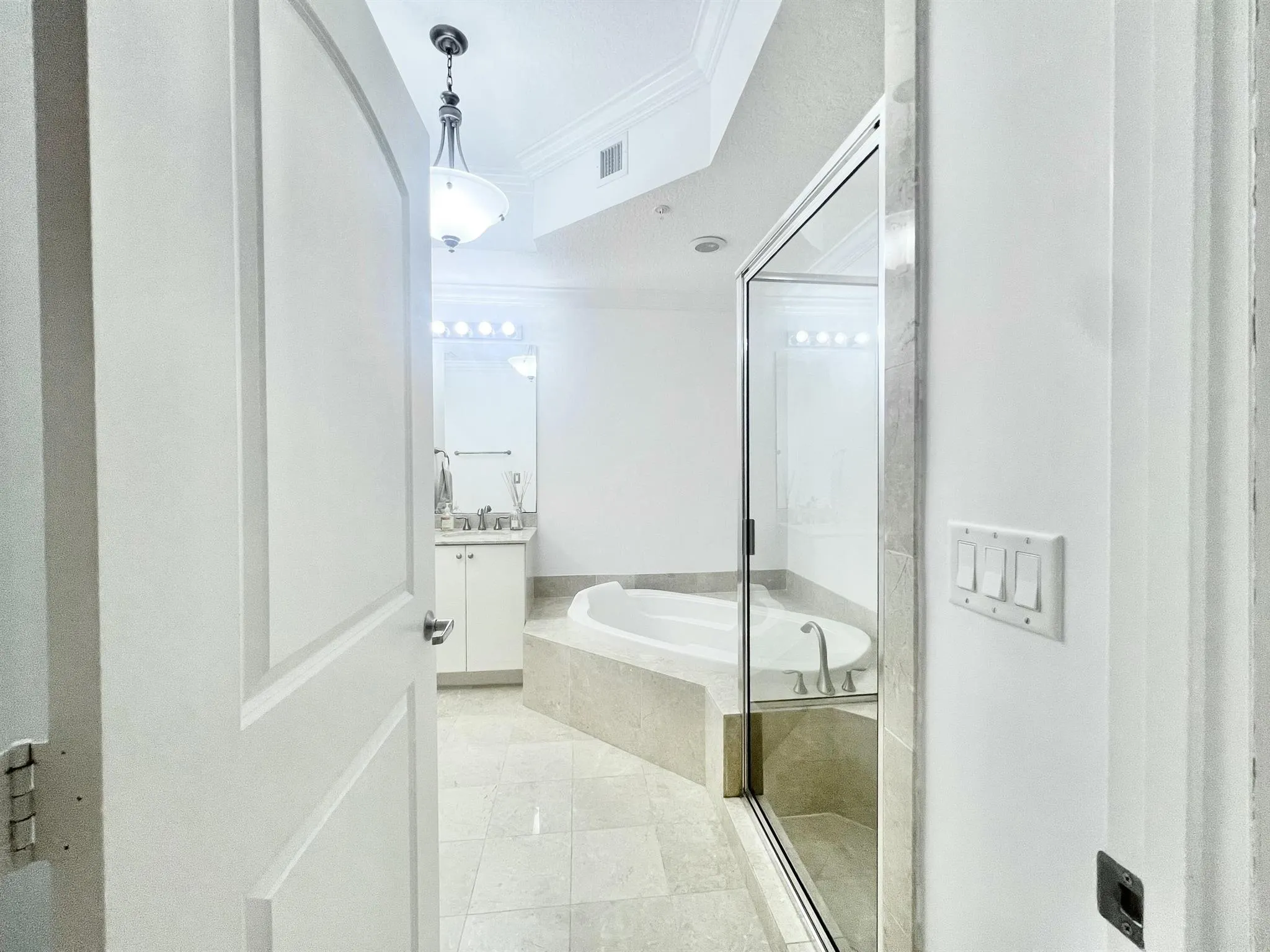 701 S Olive Avenue S, #1413