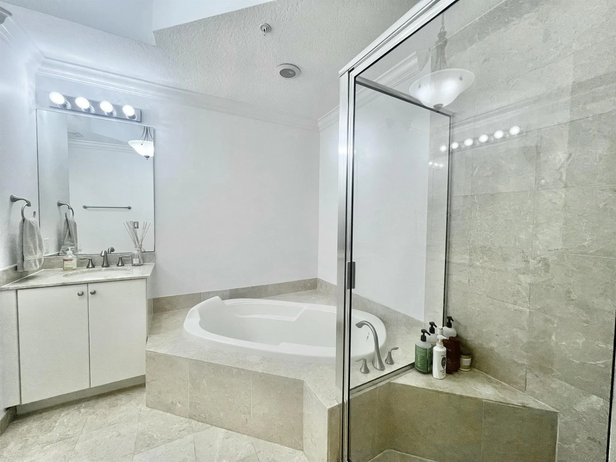 701 S Olive Avenue S, #1413
