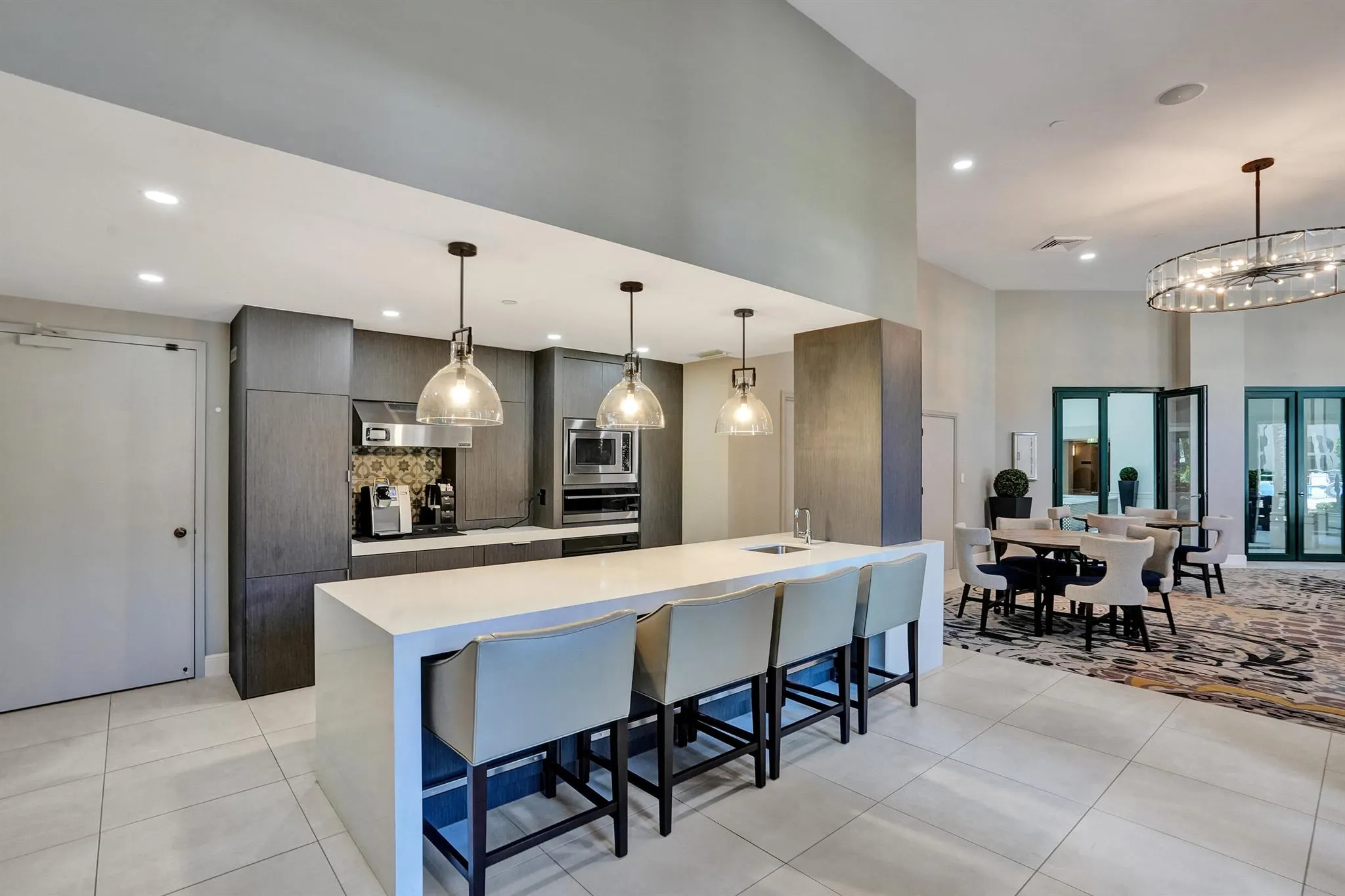 100 SE 5th Avenue, #406