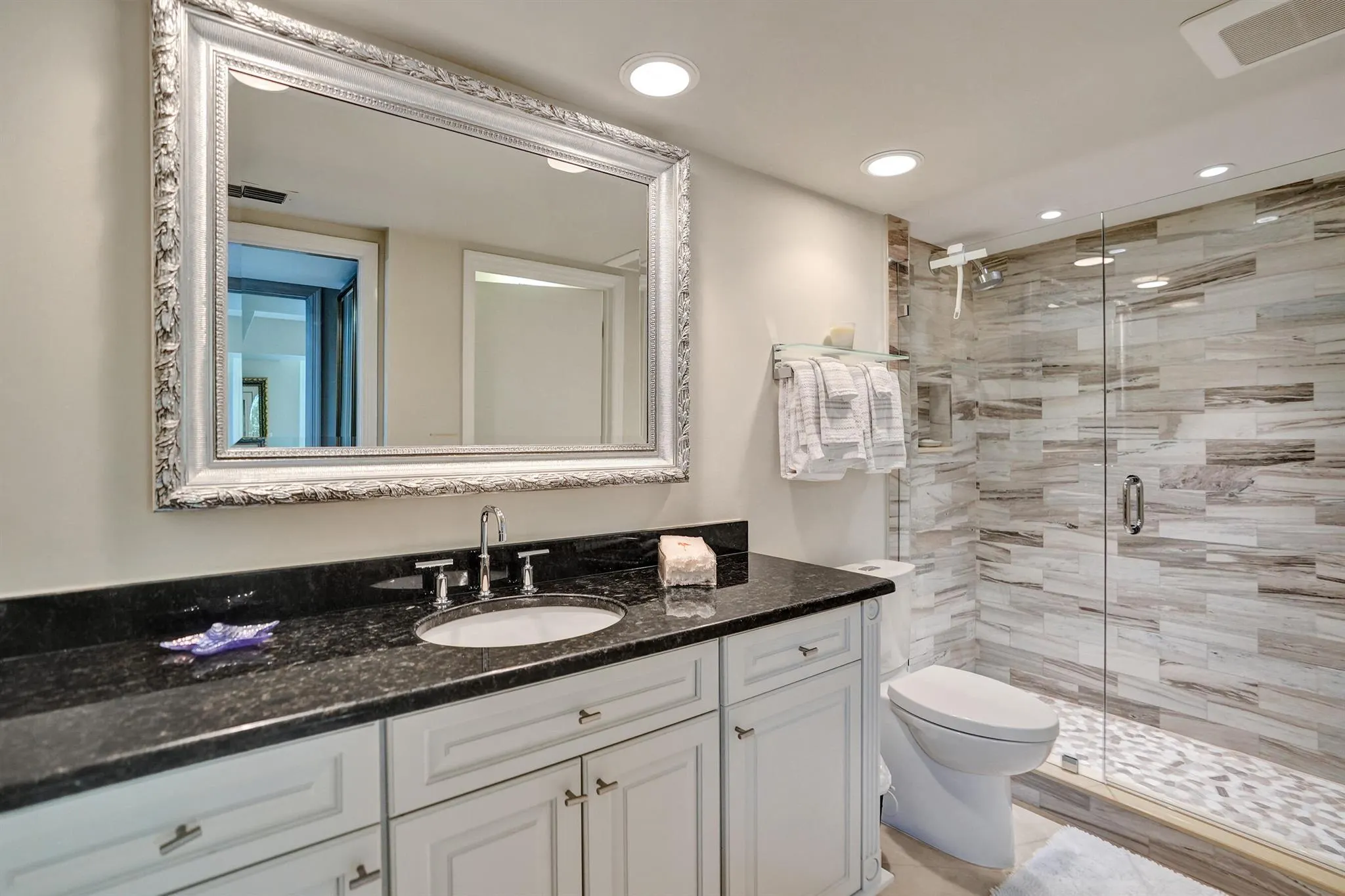 100 SE 5th Avenue, #406