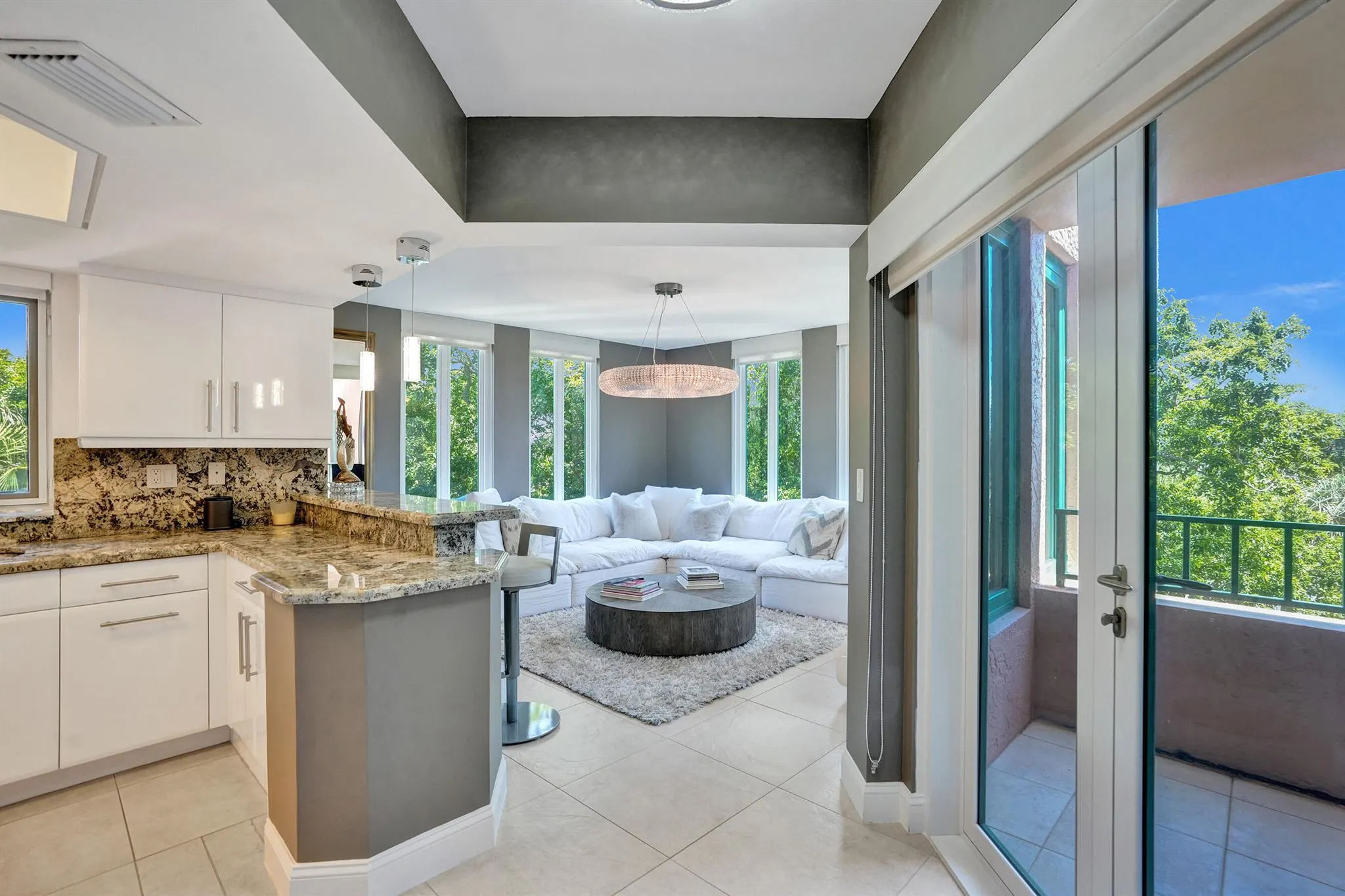 100 SE 5th Avenue, #406
