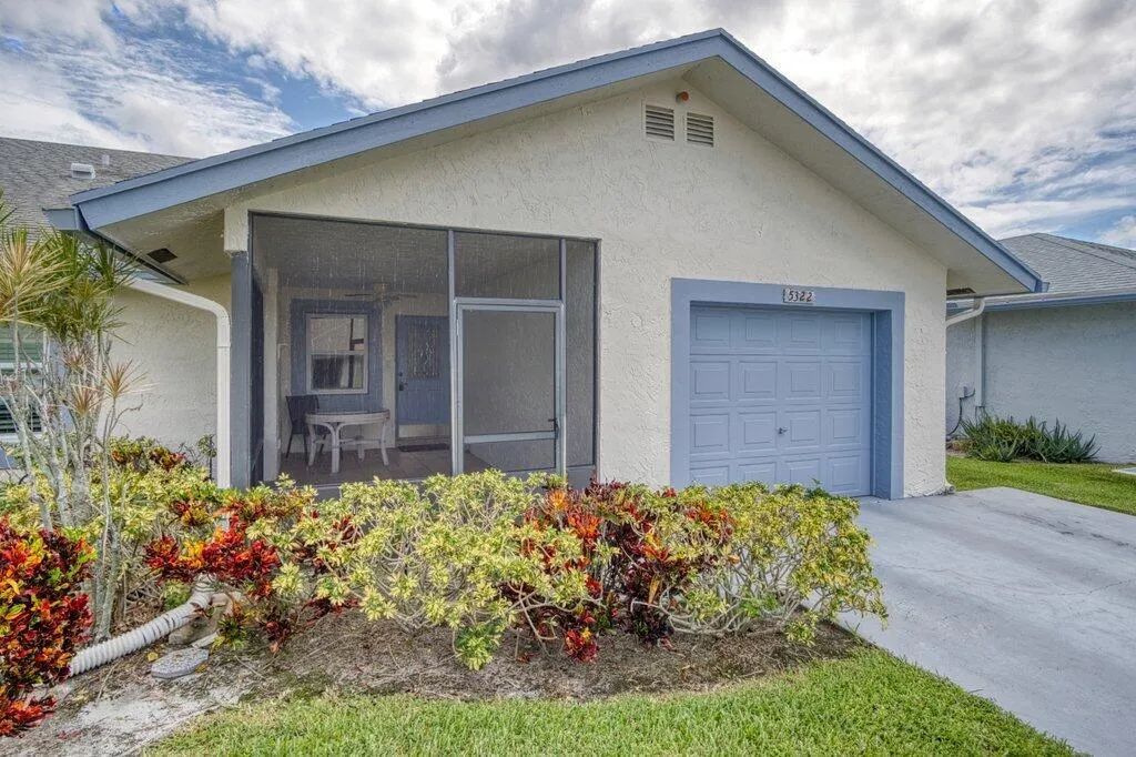5322 Garrett Lane