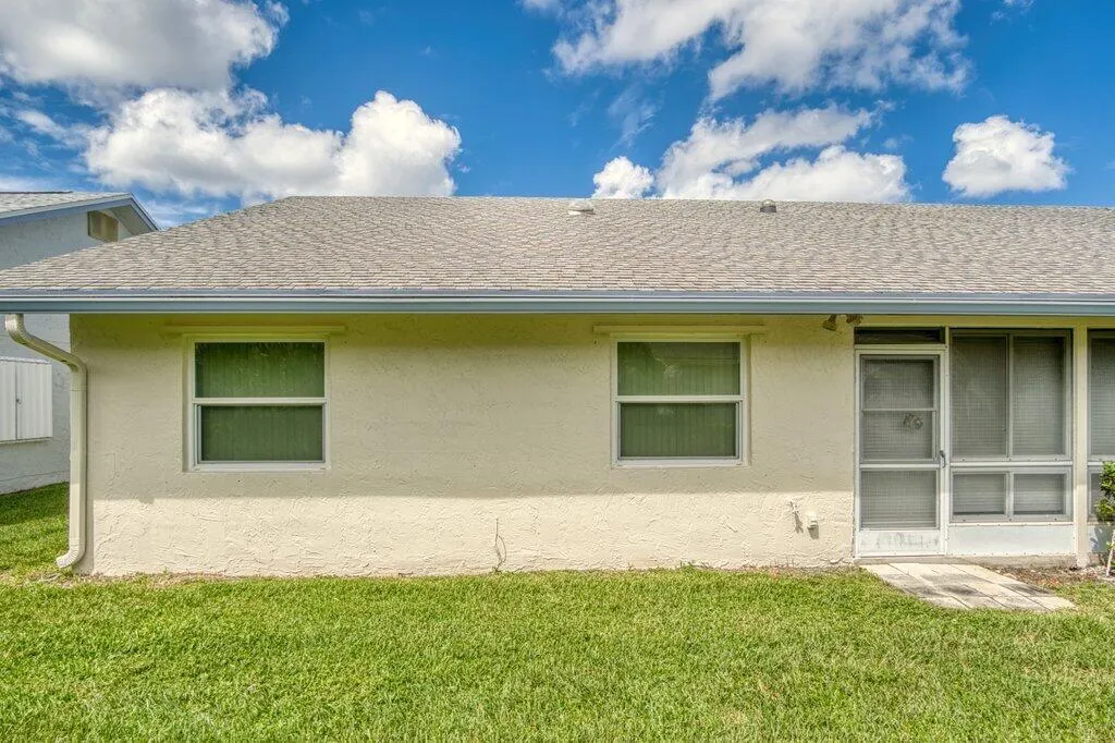 5322 Garrett Lane