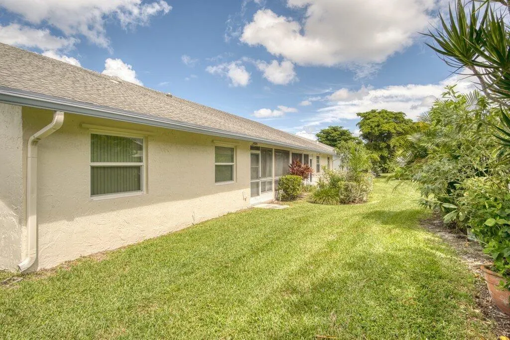 5322 Garrett Lane