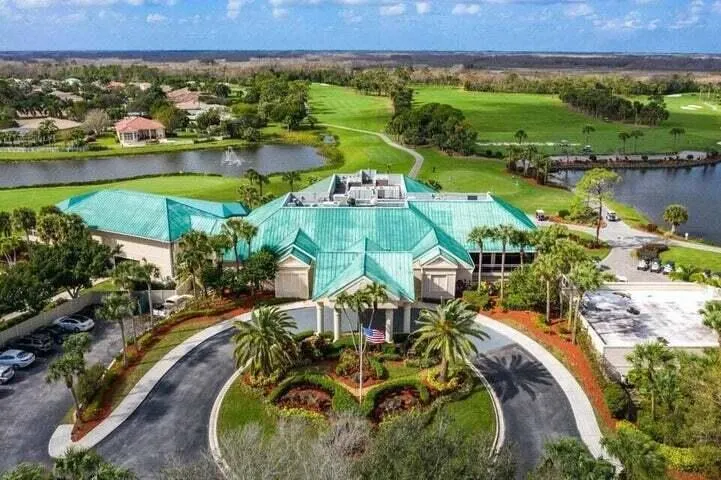 7795 Ironhorse Boulevard