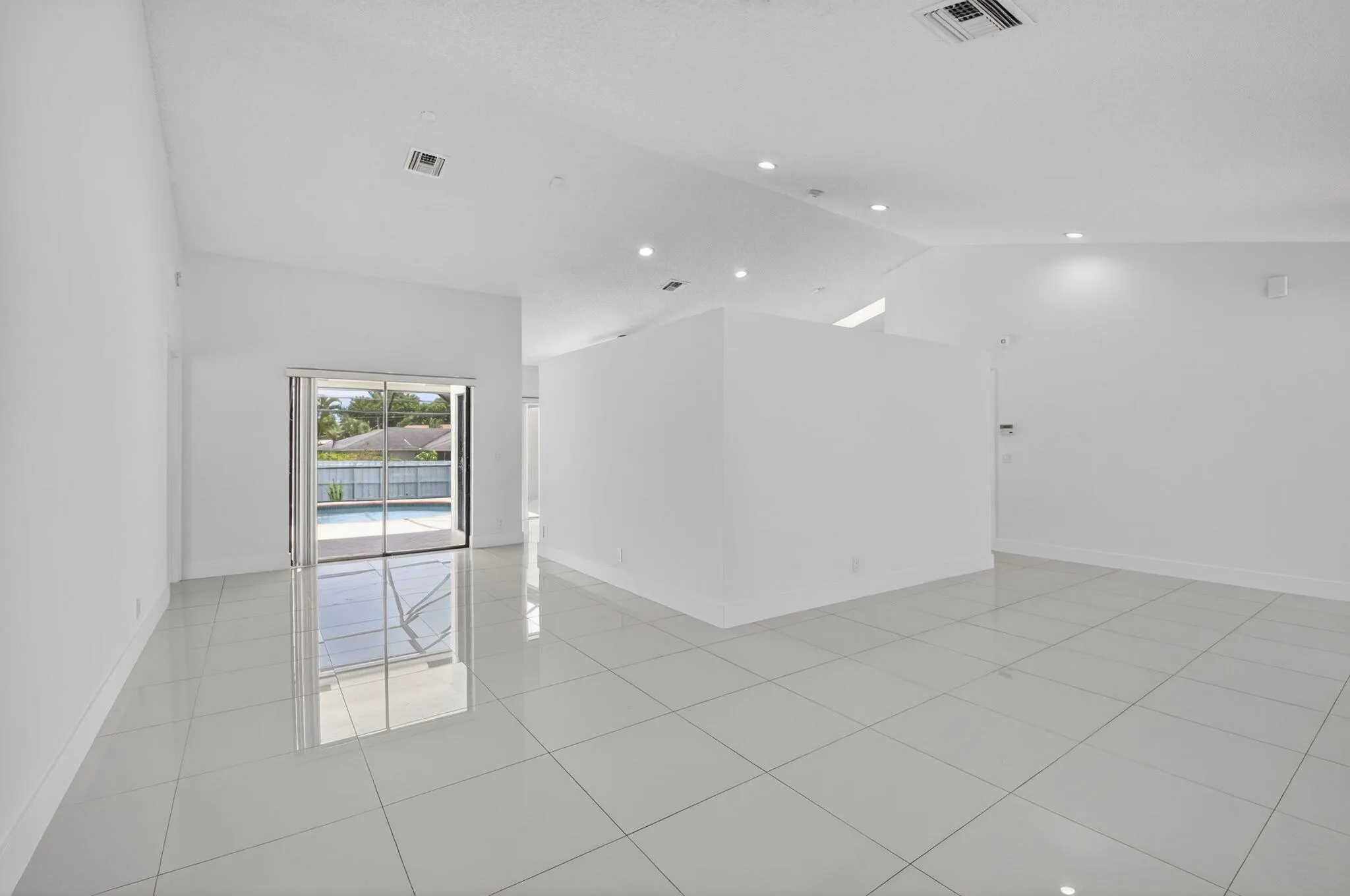 488 NW 13th Street