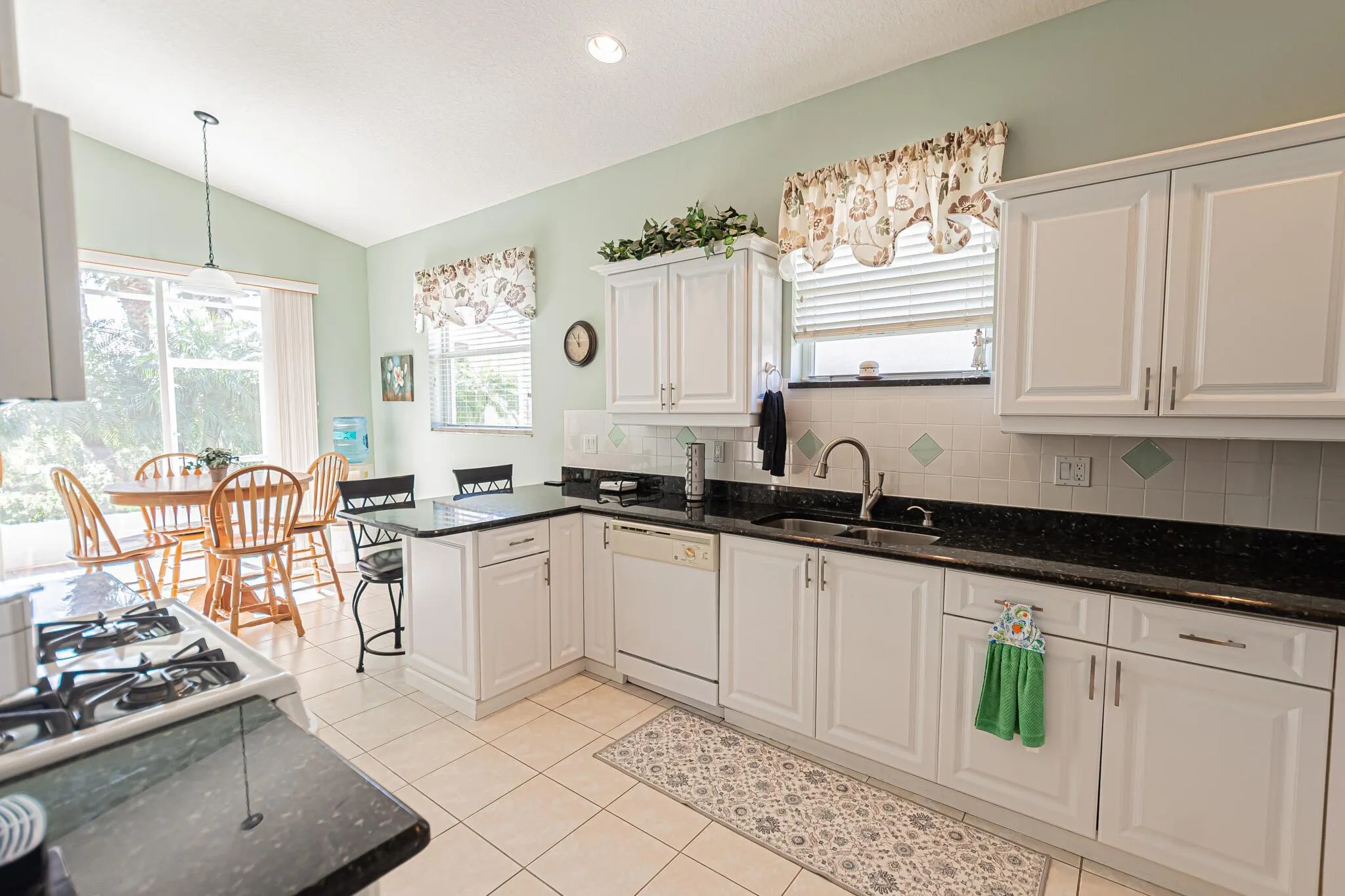 175 NW Lawton Road
