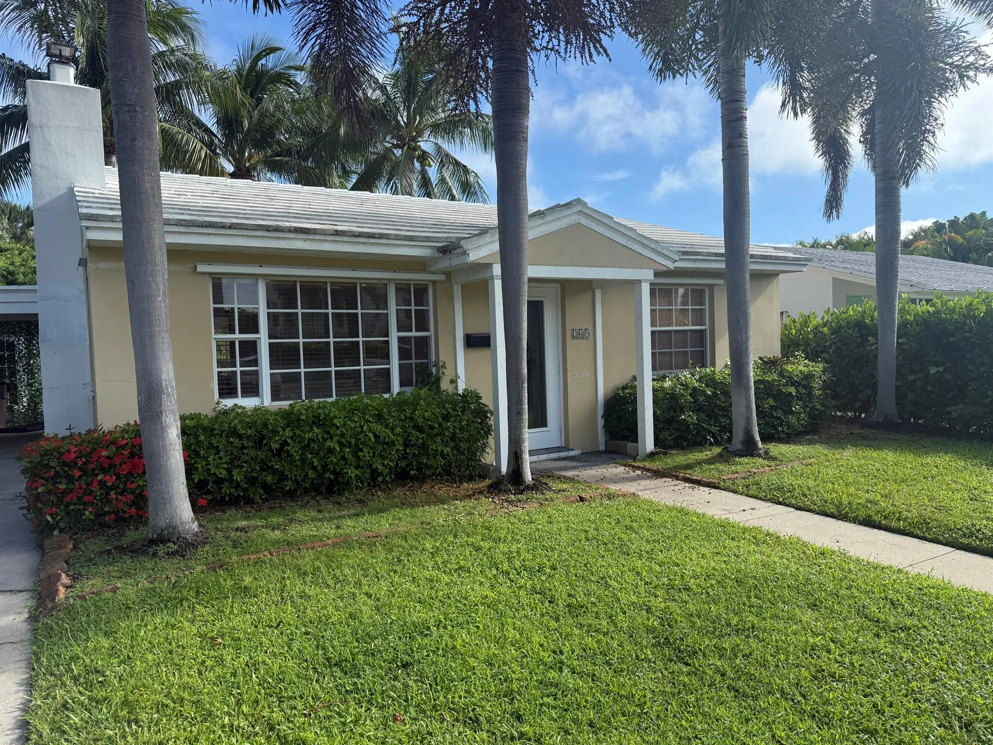 245 Cortez Road, #A&B