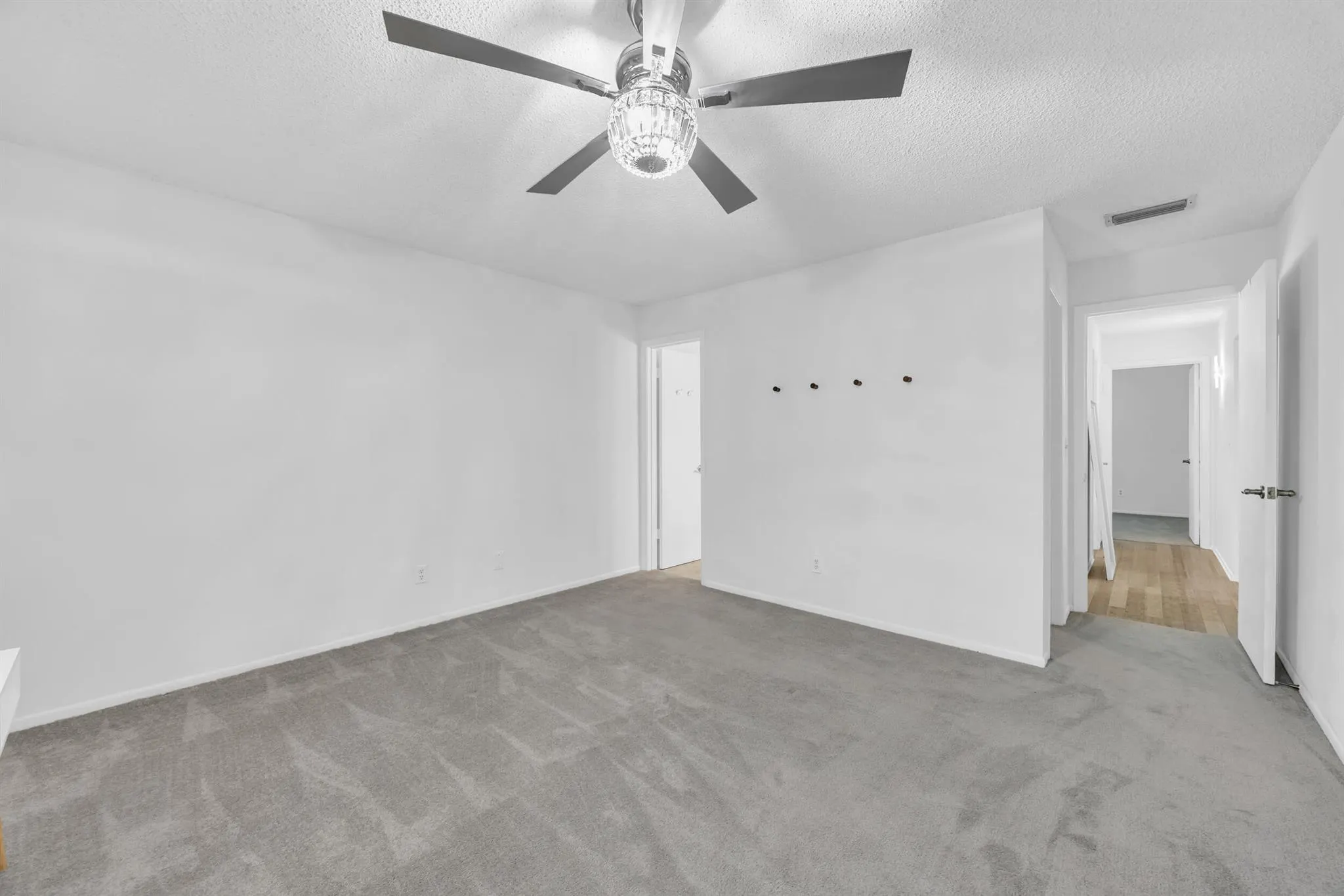 48 Woodland Drive, #207