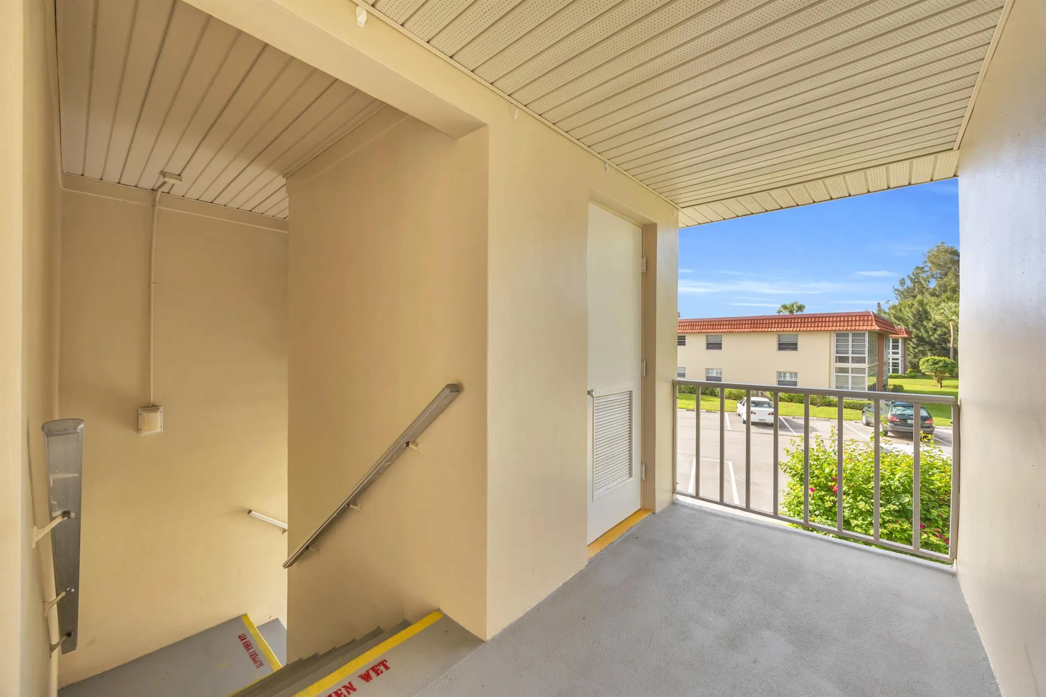 48 Woodland Drive, #207