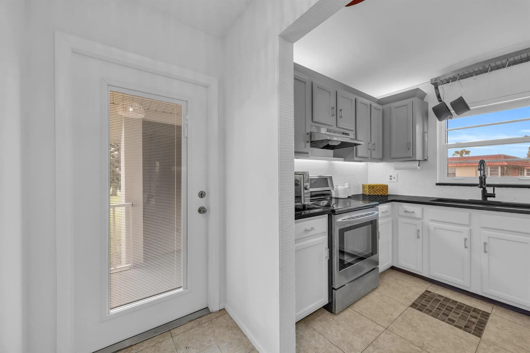 48 Woodland Drive, #207
