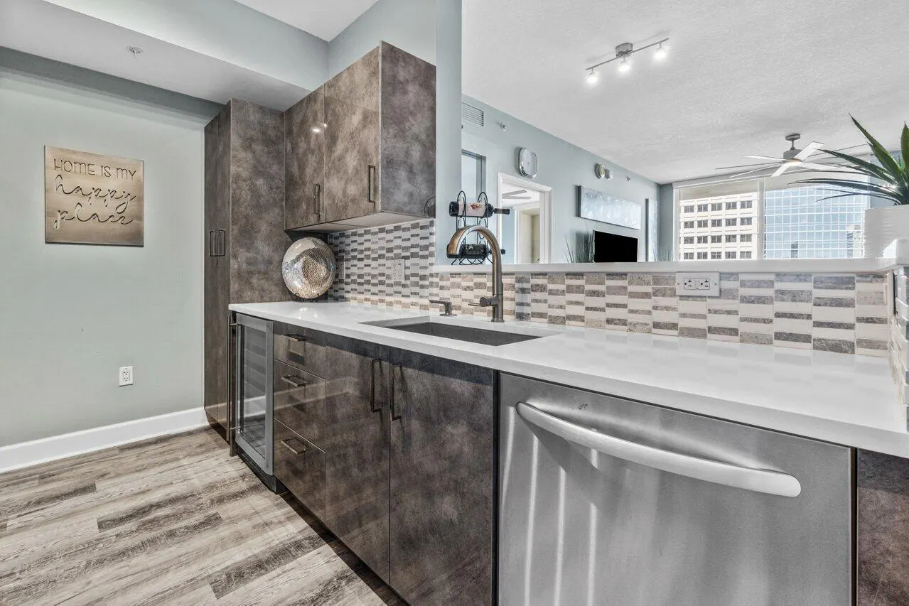 550 Okeechobee Boulevard, #704
