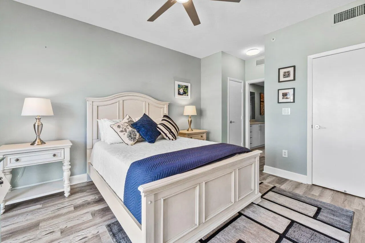 550 Okeechobee Boulevard, #704