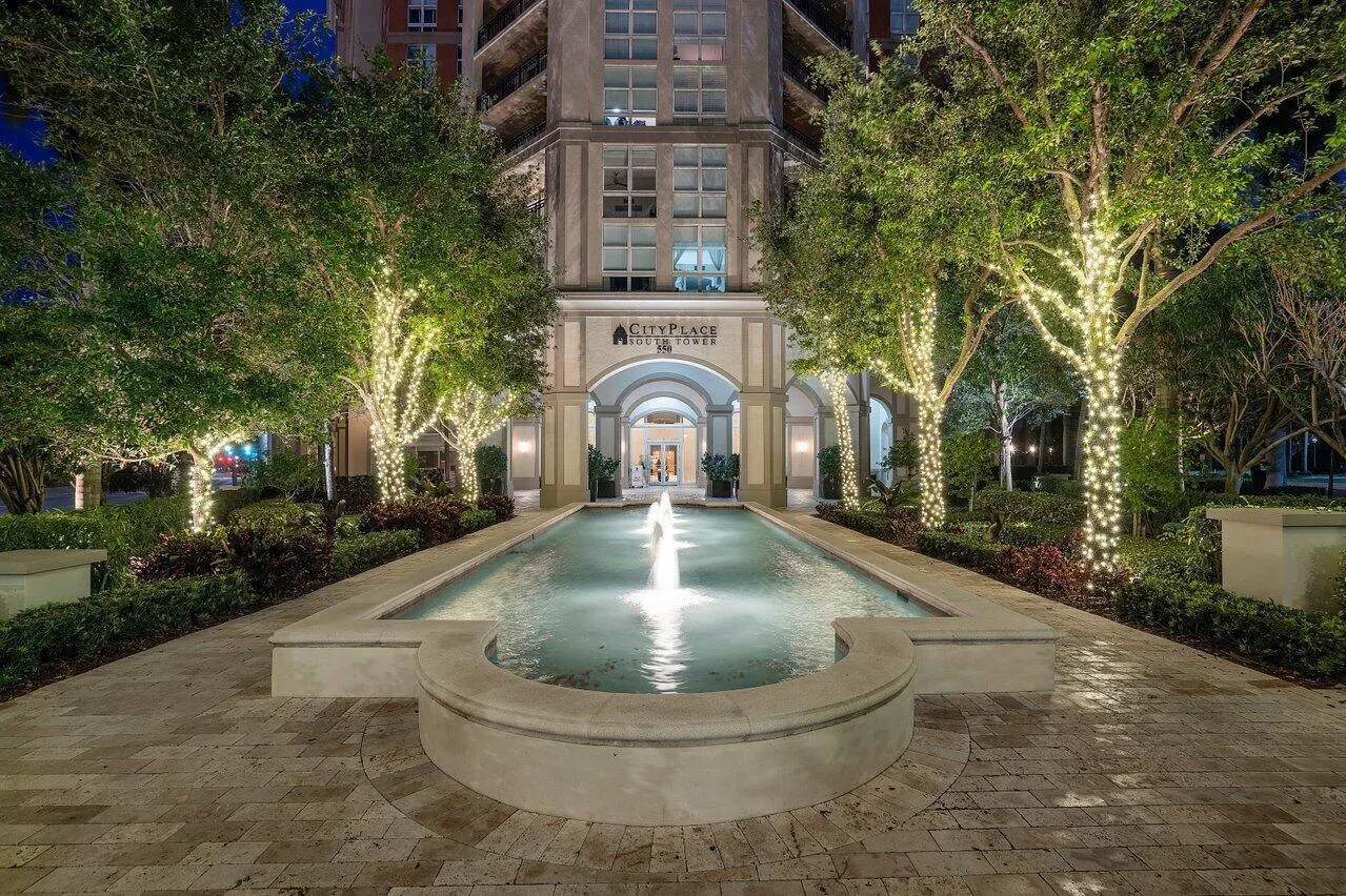 550 Okeechobee Boulevard, #704