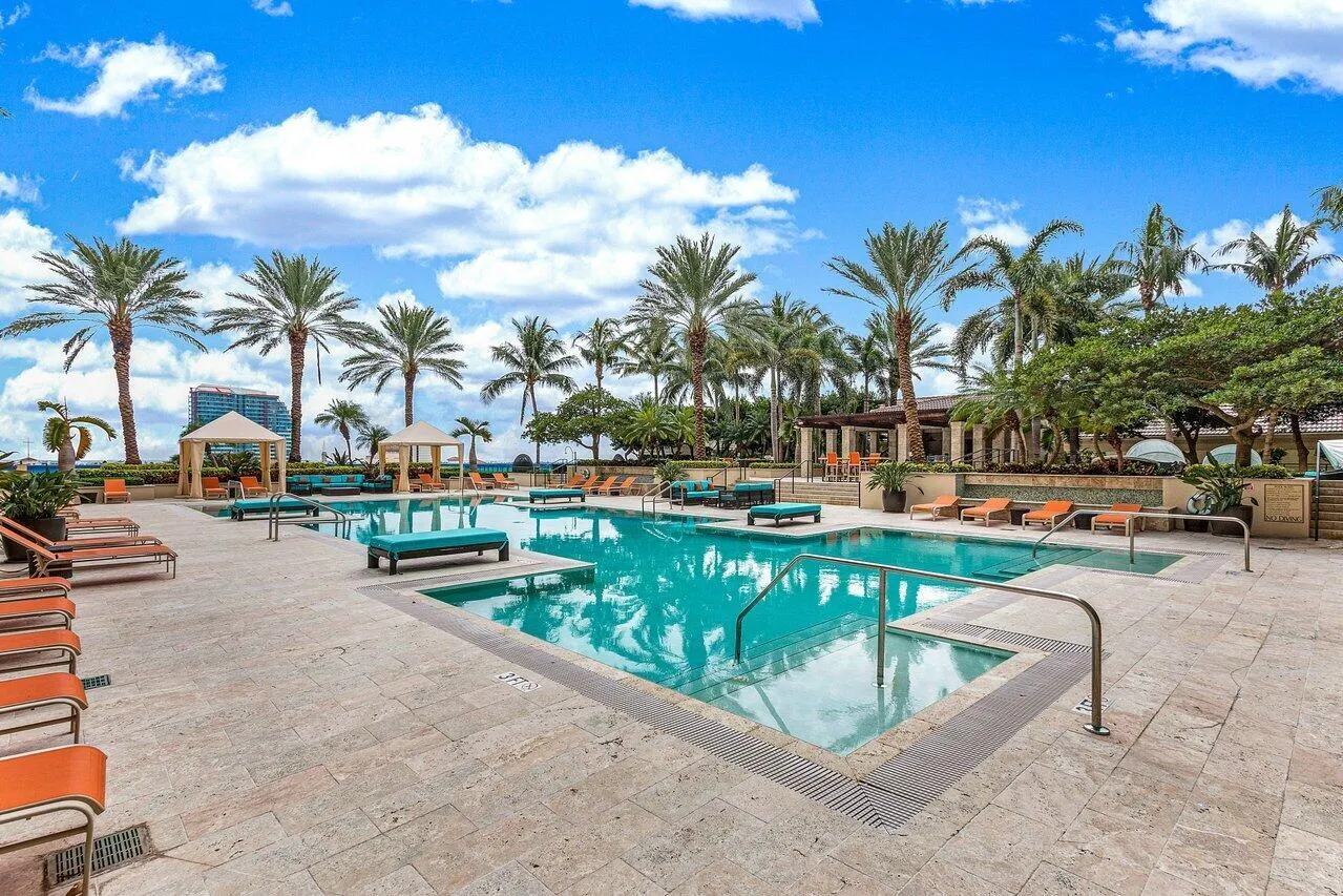 550 Okeechobee Boulevard, #704