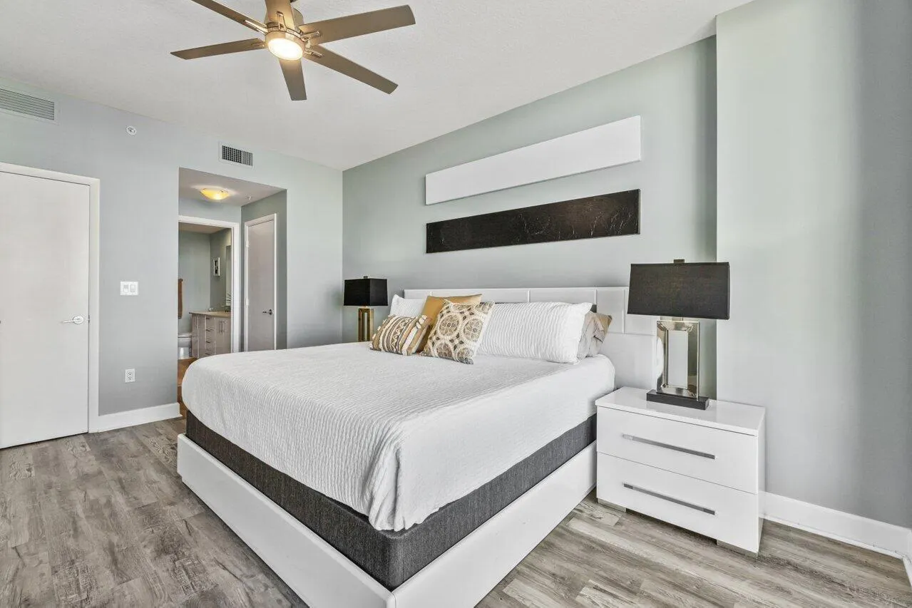 550 Okeechobee Boulevard, #704