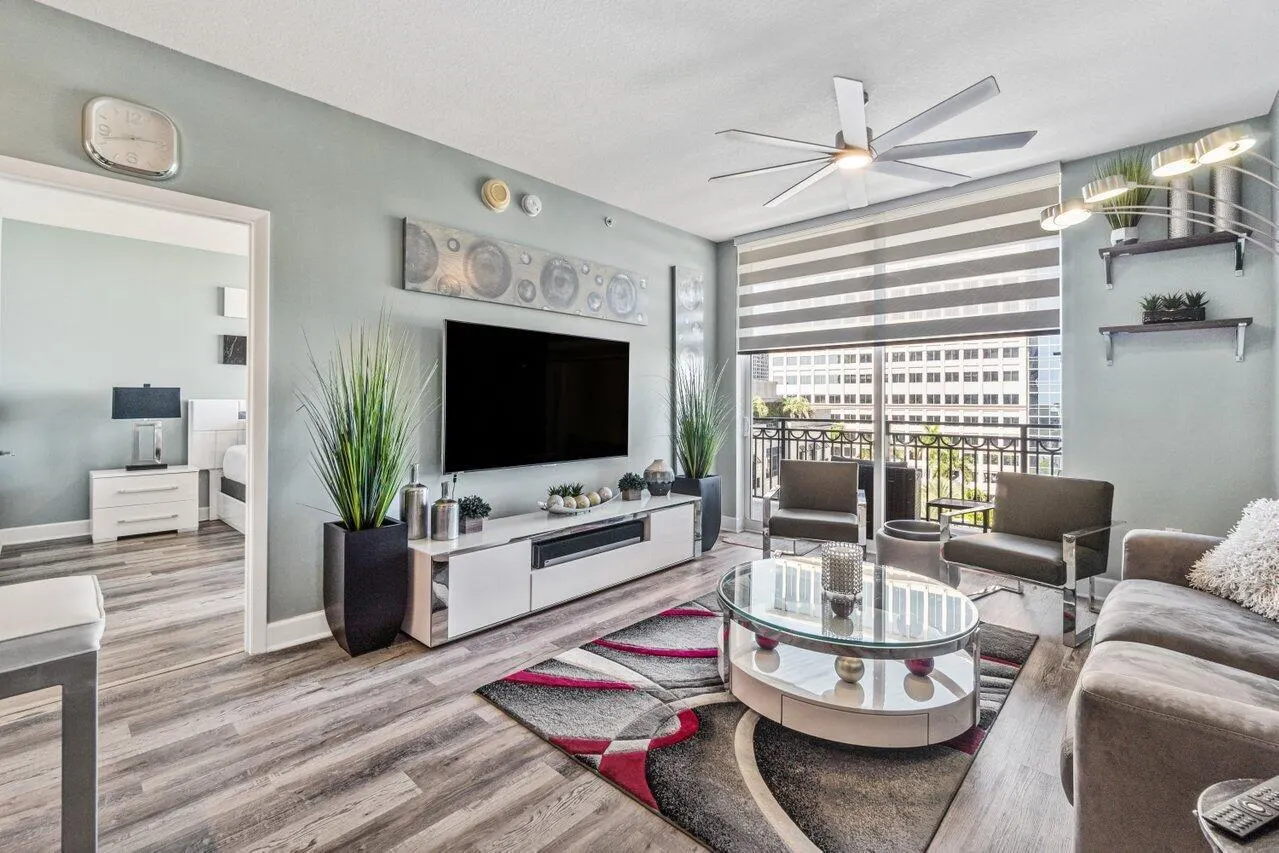 550 Okeechobee Boulevard, #704
