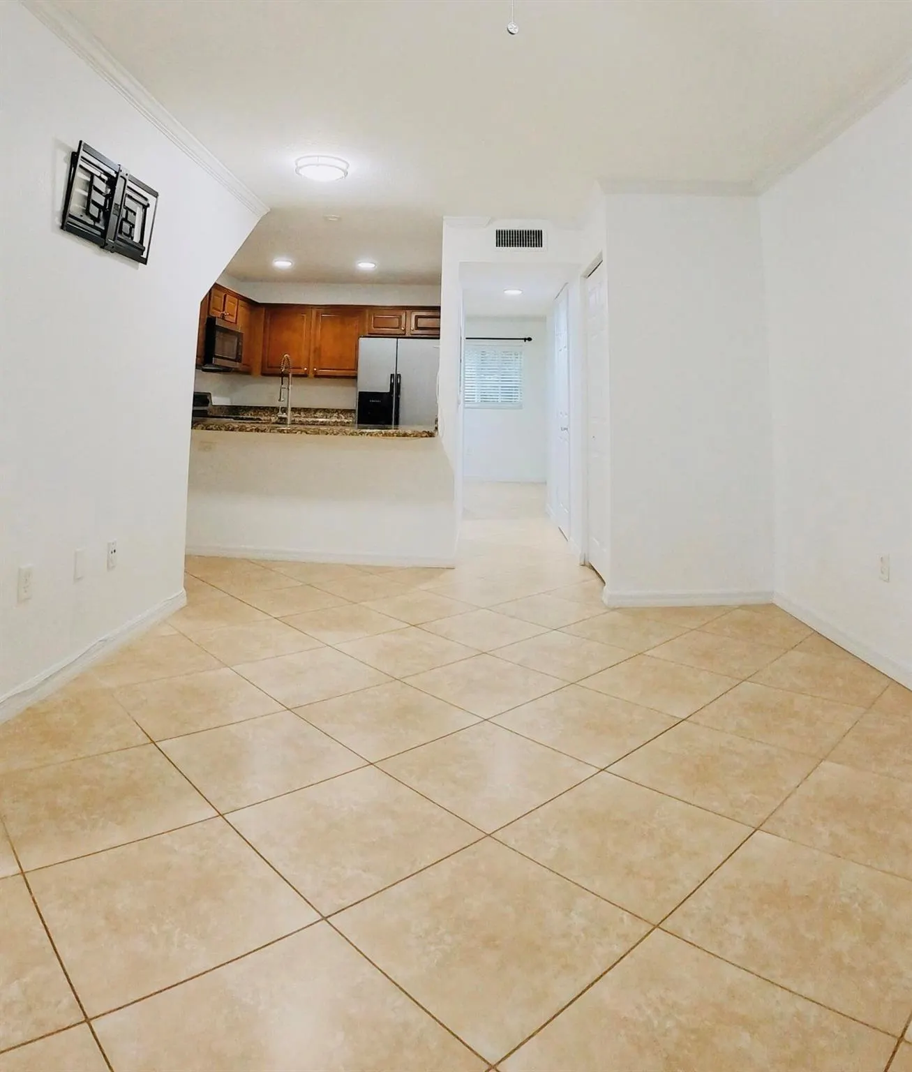 1000 Palm Trail, #4
