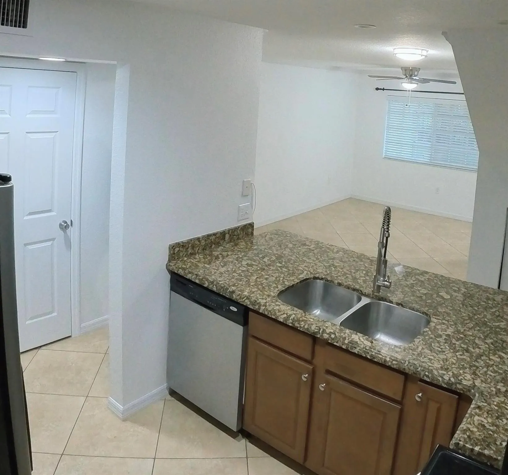 1000 Palm Trail, #4